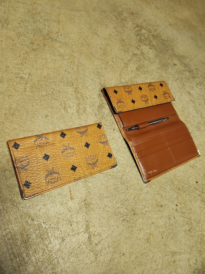 Archival Vintage MCM 70's 3 Fold Wallet set - View 5