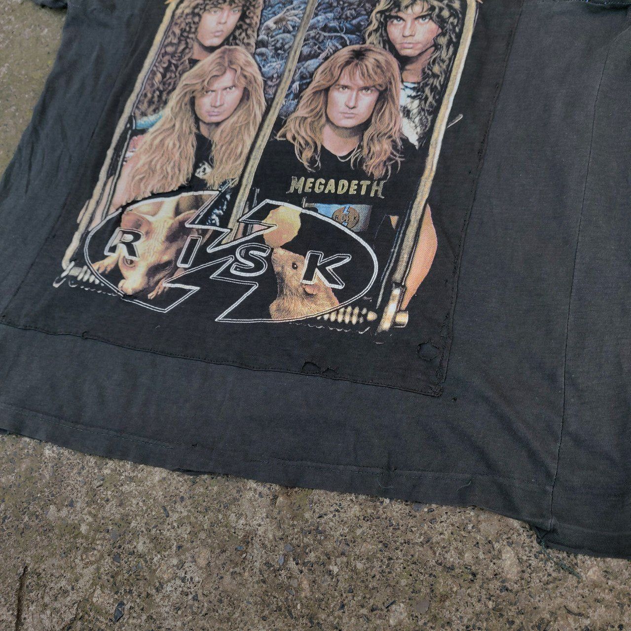 Band Tees RARE Trashed Megadeth Master of Death 90's Risk Promo Band T Size US L / EU 52-54 / 3 - 8 Thumbnail