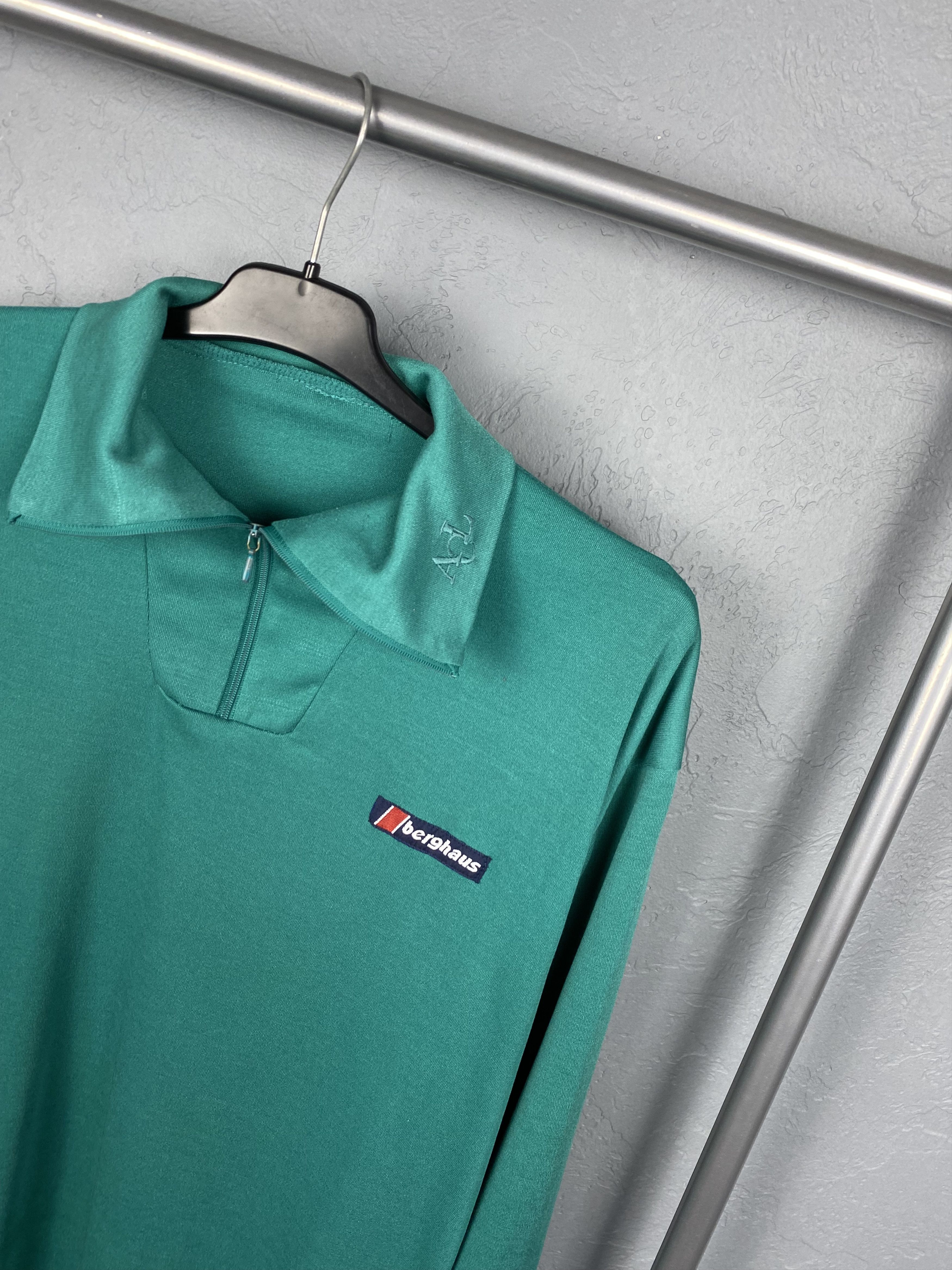 Berghaus Berghaus Vintage High Neck Long Sleeve T-Shirt Tee Size US XL / EU 56 / 4 - 2 Thumbnail