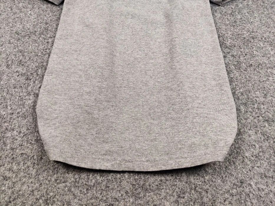 Nike Vintage 90's Nike Gray Center logo T Shirt Tee Size US L / EU 52-54 / 3 - 4 Thumbnail