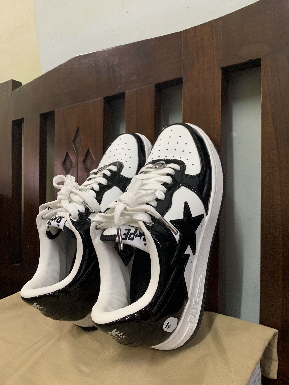 Bape A BATHING APE BAPESTA LOW BLACKWHITE PANDA Size US 8 / EU 41 - 7 Thumbnail