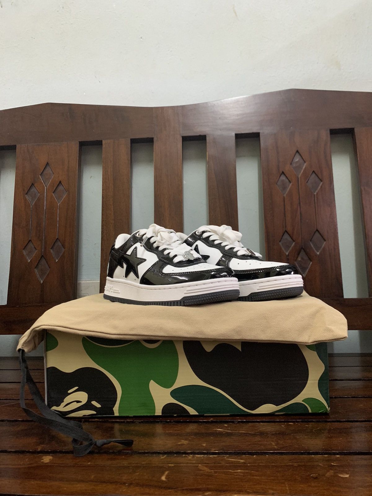 Bape A BATHING APE BAPESTA LOW BLACKWHITE PANDA Size US 8 / EU 41 - 1 Thumbnail