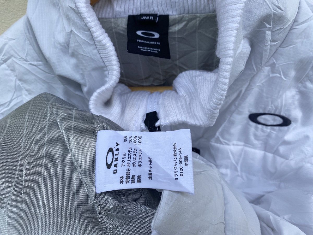 Oakley × Vintage Vintage Oakley Insulated Technical Winter Coat Jacket Size US XL / EU 56 / 4 - 7 Thumbnail
