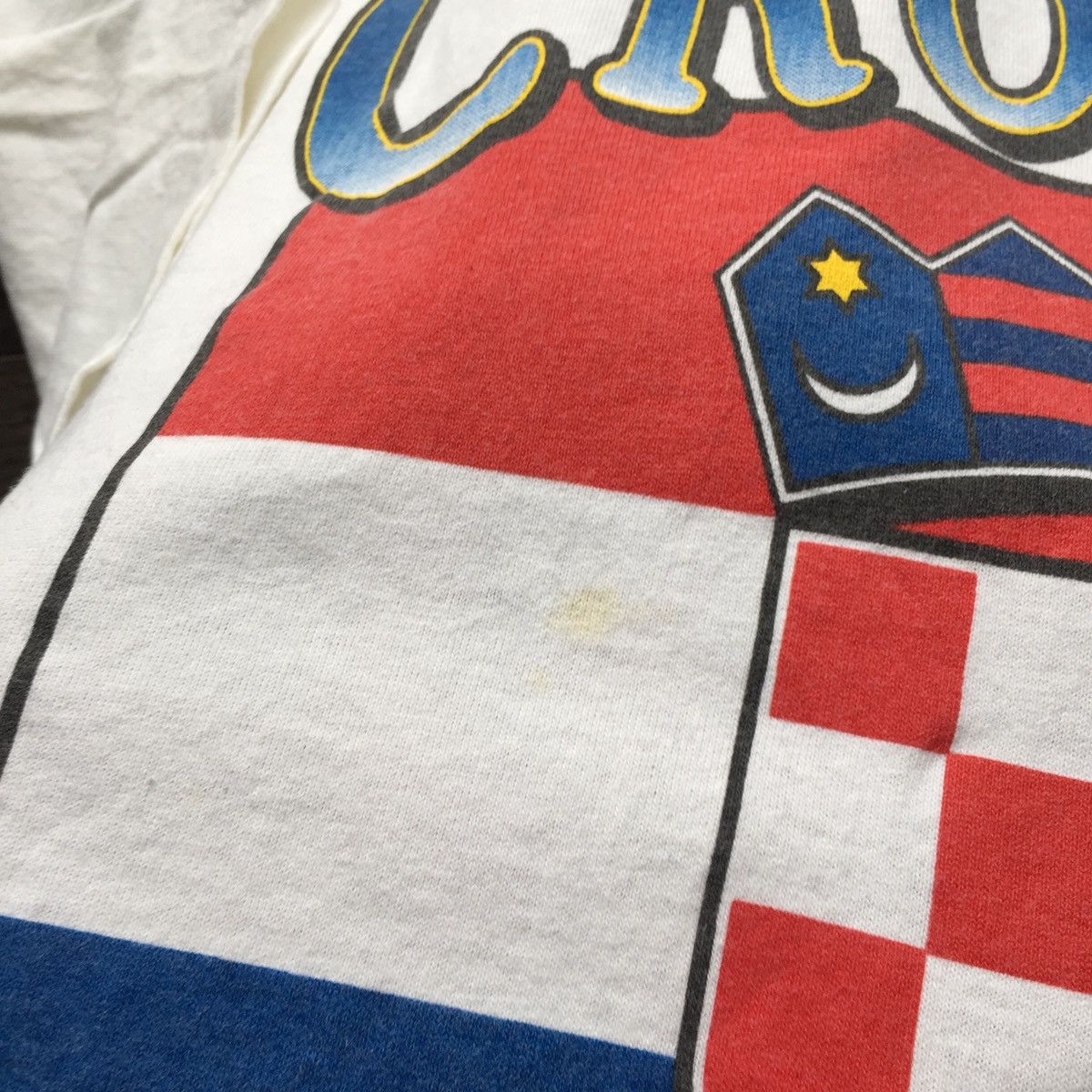 Vintage Vintage 90s Croatia Flag T Shirt Size US XL / EU 56 / 4 - 4 Thumbnail