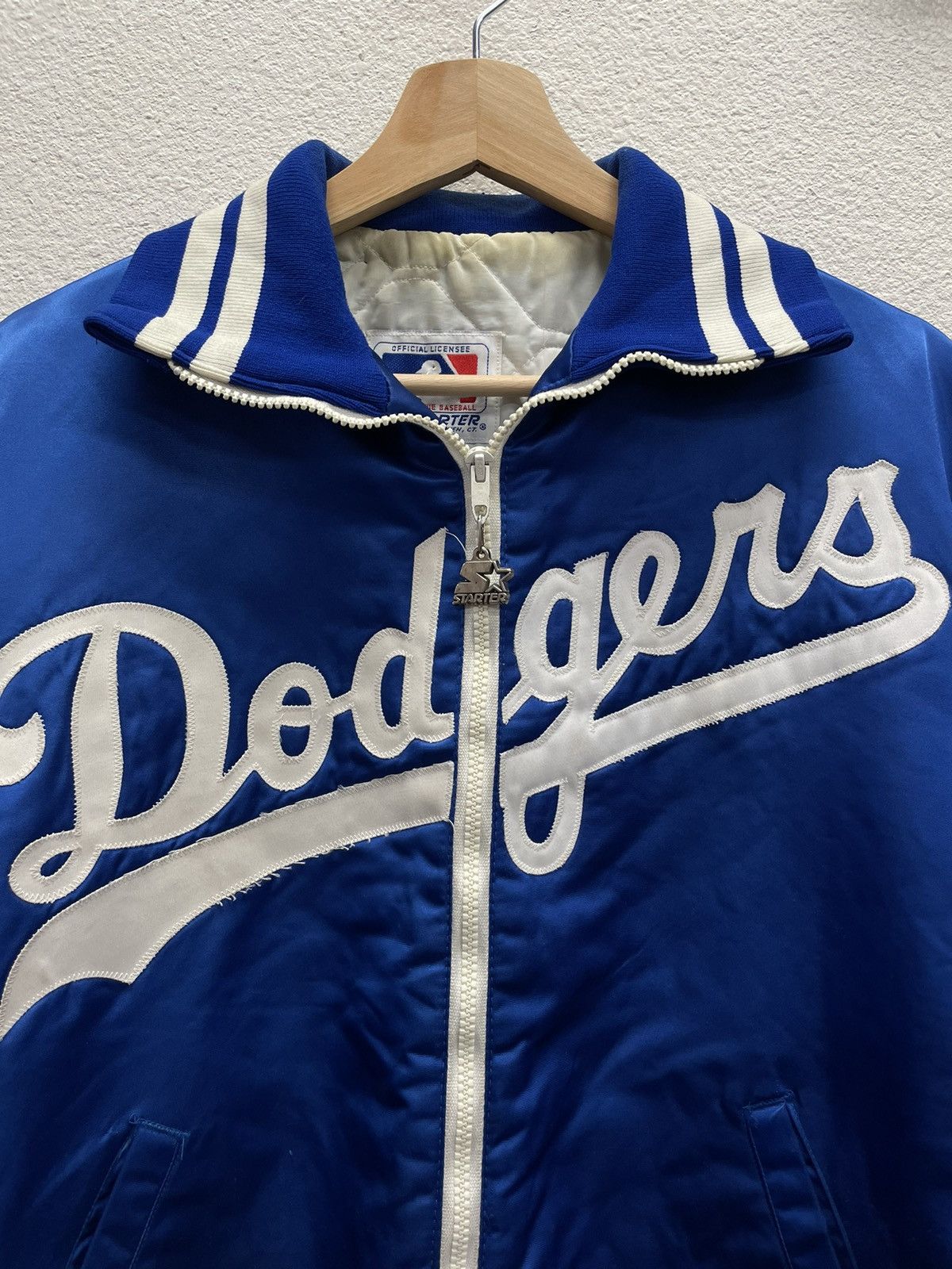 Vintage Vintage LA Dodgers Satin Varsity Starter Jacket Size US L / EU 52-54 / 3 - 3 Thumbnail