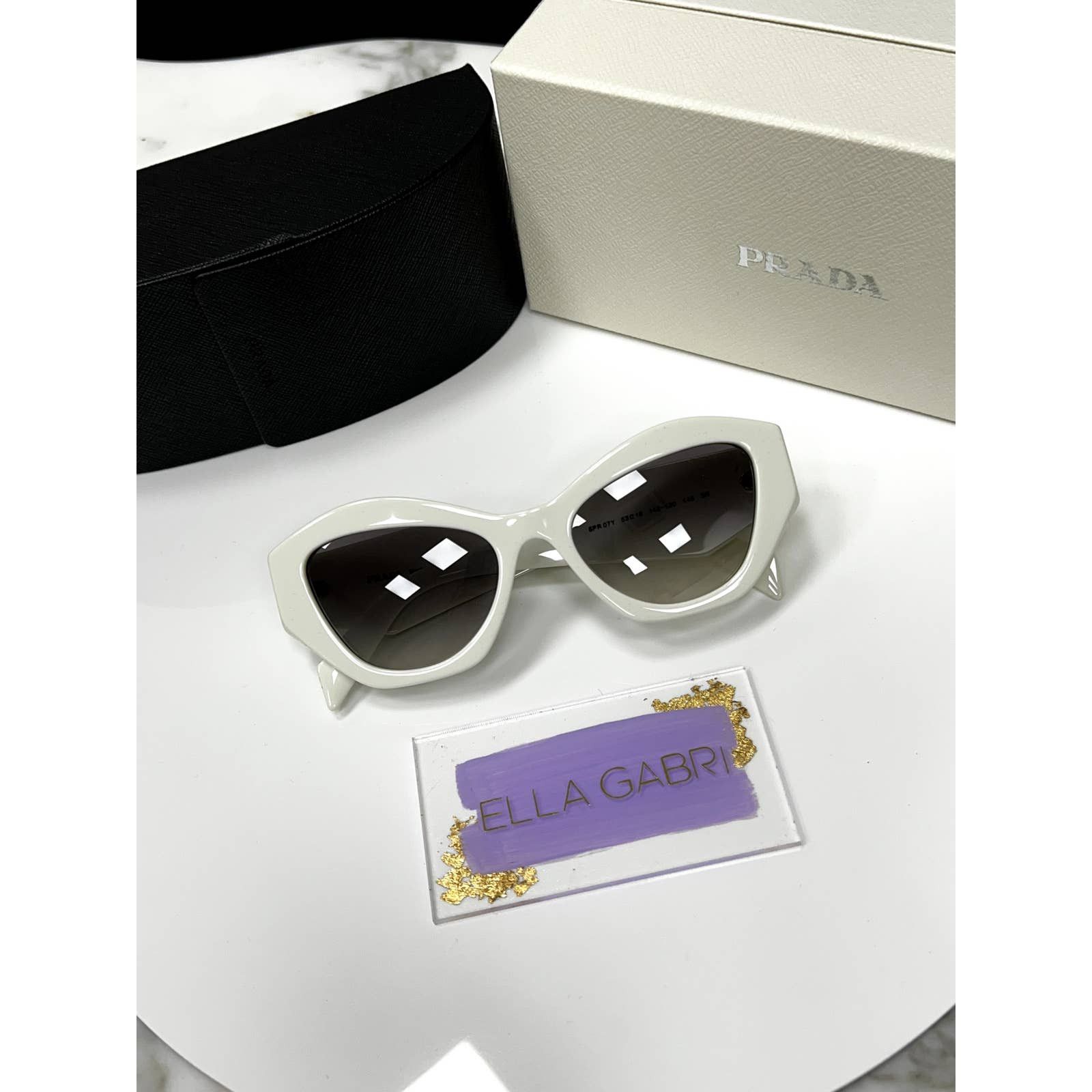 送料関税込◆PRADA サングラス キャットアイ プラダ PR07YS Prada PR07YS Cat Eye Sunglasses in Honey Tortoise – Designer