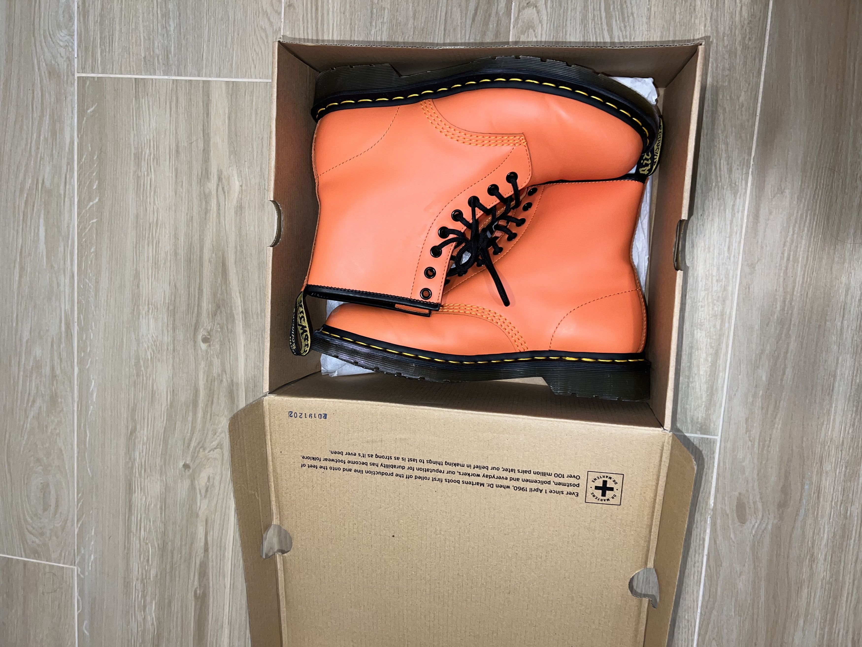 Dr. Martens 1460 DR MARTENS ORANGE Size US 9 / EU 42 - 2 Thumbnail