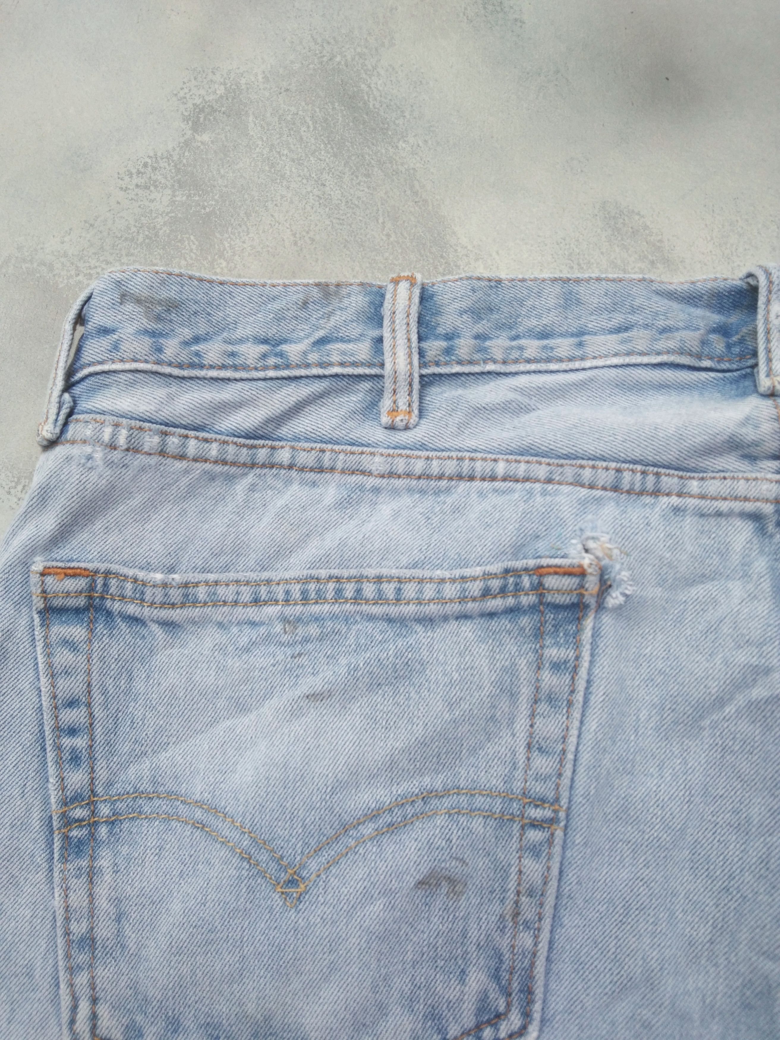 Levi's Vintage Levis Jeans 505 Light Wash Distressed Denim 40x30 Size US 40 / EU 56 - 4 Thumbnail