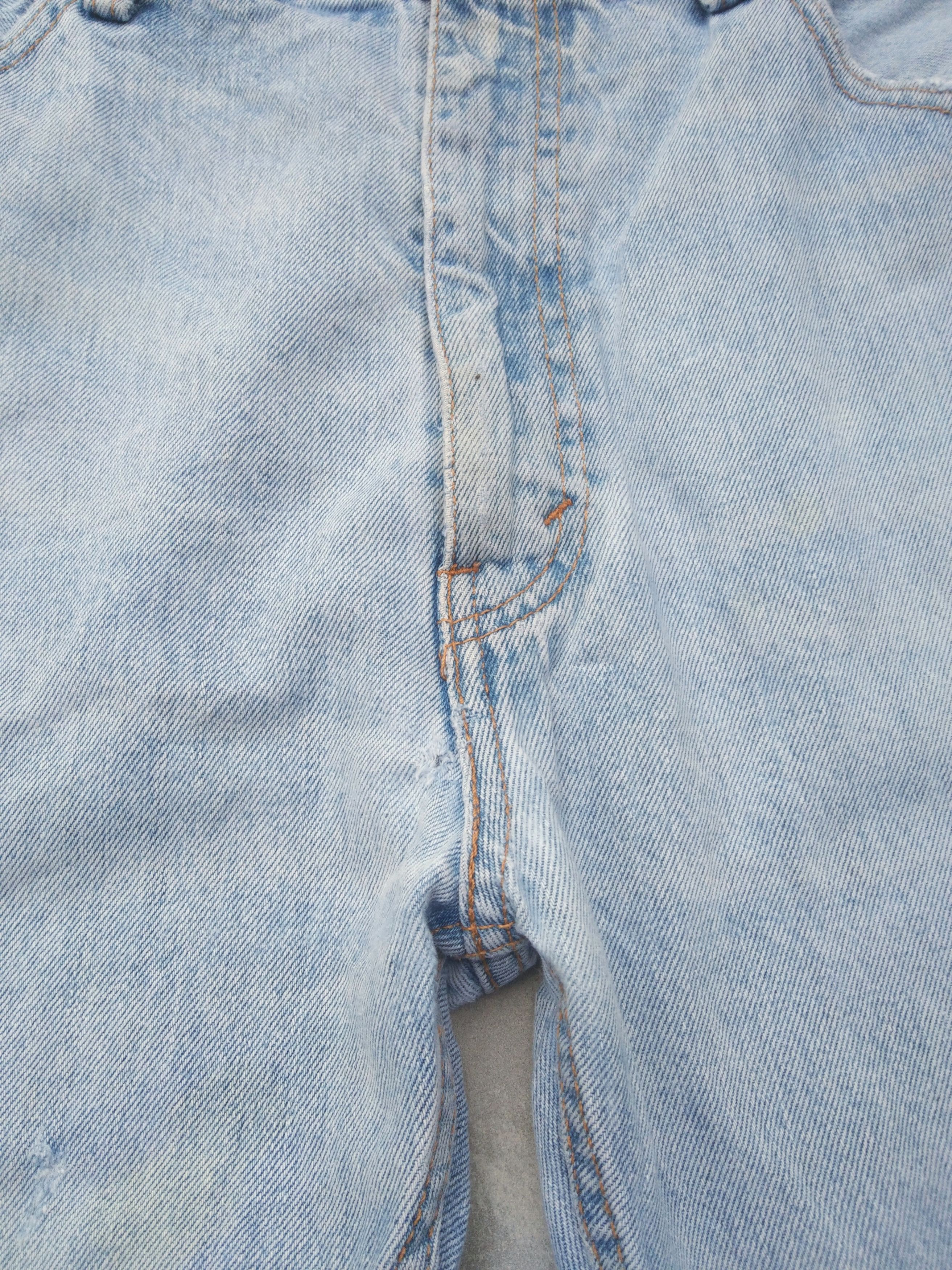 Levi's Vintage Levis Jeans 505 Light Wash Distressed Denim 40x30 Size US 40 / EU 56 - 9 Thumbnail