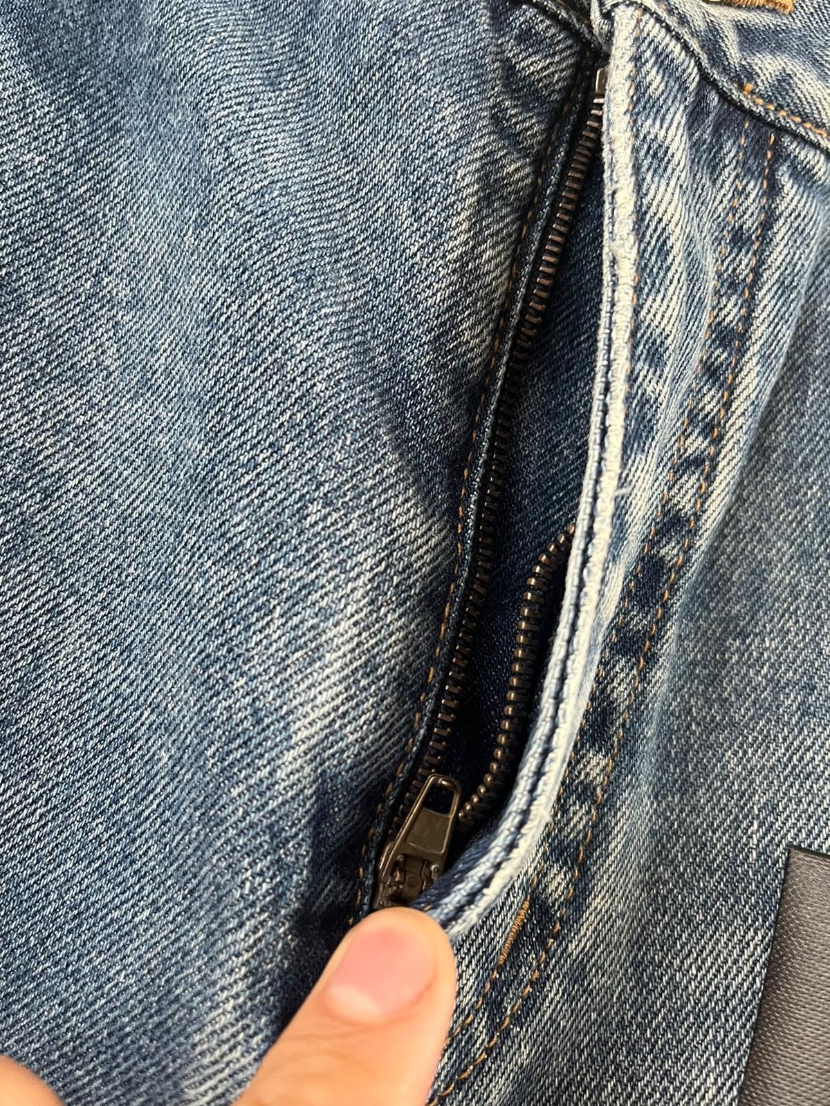 Saint Laurent Paris o1rshd1 SK 5 Pocket Denim in Light Vintage Blue Size US 30 / EU 46 - 8 Thumbnail