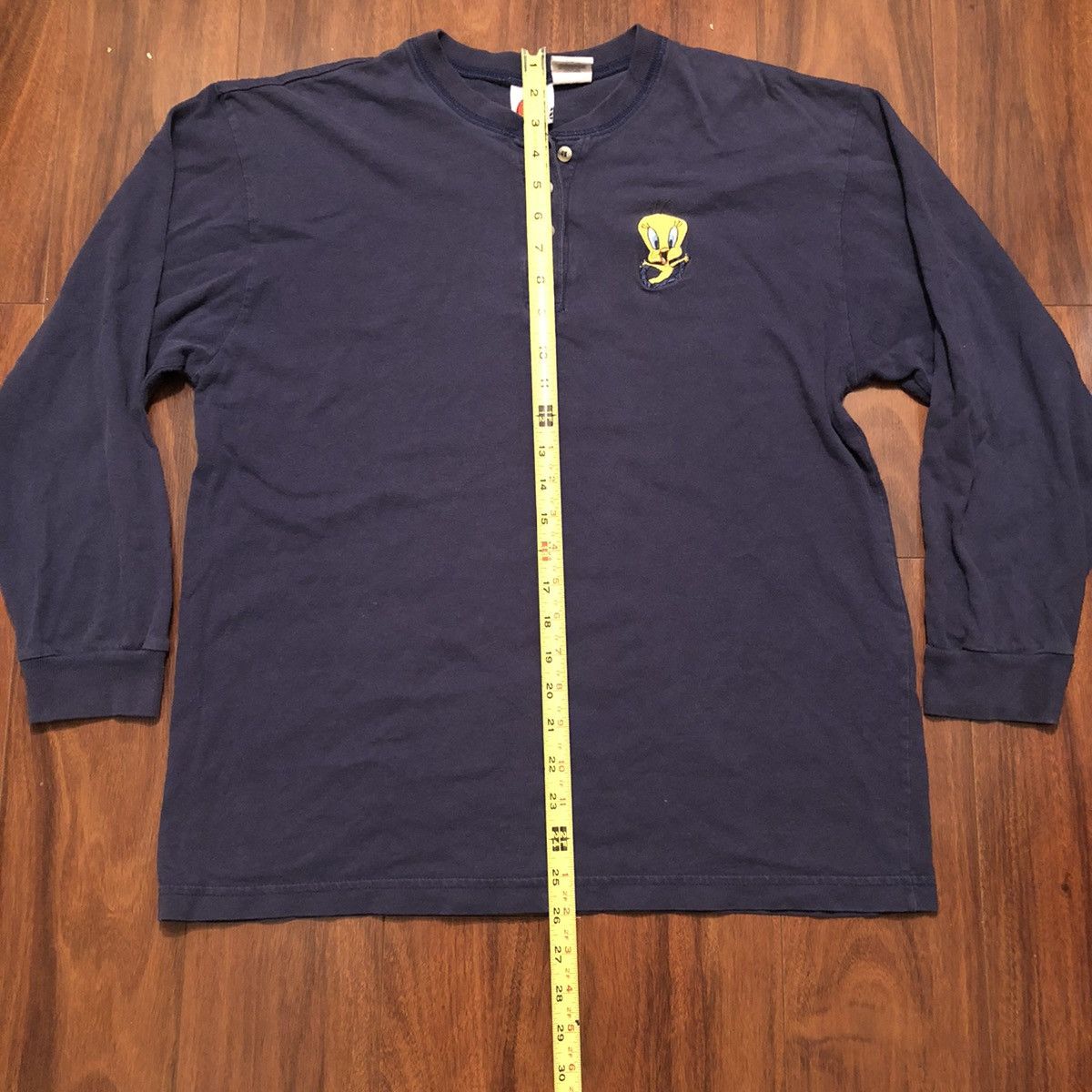 Cartoon Network × Vintage Vintage 90s looney tunes tweety bird embroidered long shirt Size US S / EU 44-46 / 1 - 2 Thumbnail