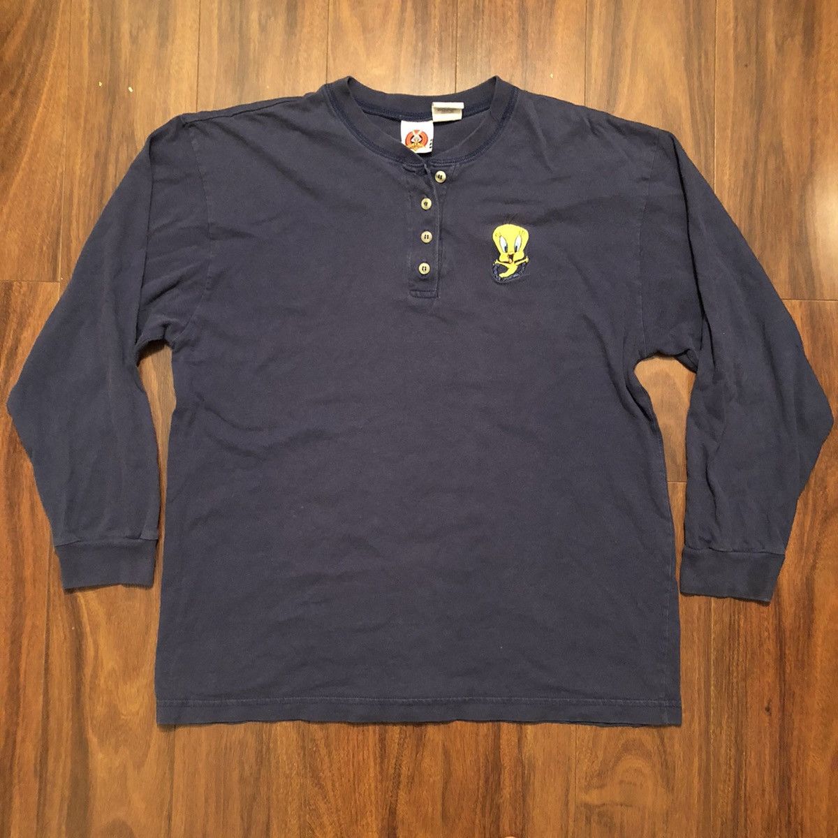 Cartoon Network × Vintage Vintage 90s looney tunes tweety bird embroidered long shirt Size US S / EU 44-46 / 1 - 1 Thumbnail