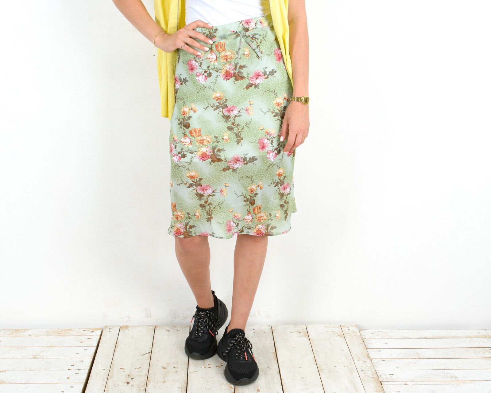 Other × Vintage Summer Skirt Knee Length Floral Pattern String Light Breezy Size 26" / US 2 / IT 38 - 1 Thumbnail