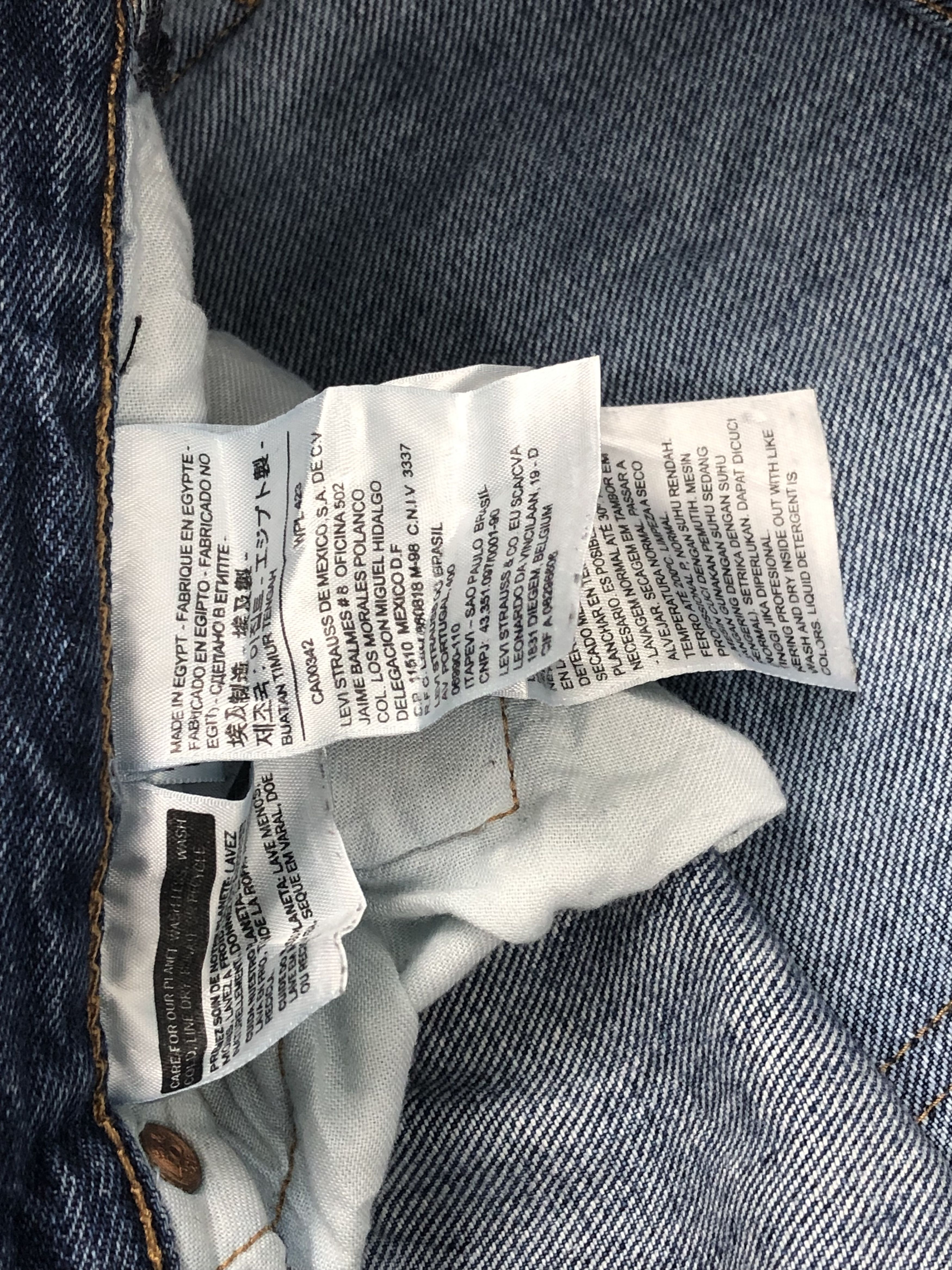 Levi's Vintage Levis 501 Blue Denim Jeans DP1532 Size US 44 / EU 60 - 7 Thumbnail