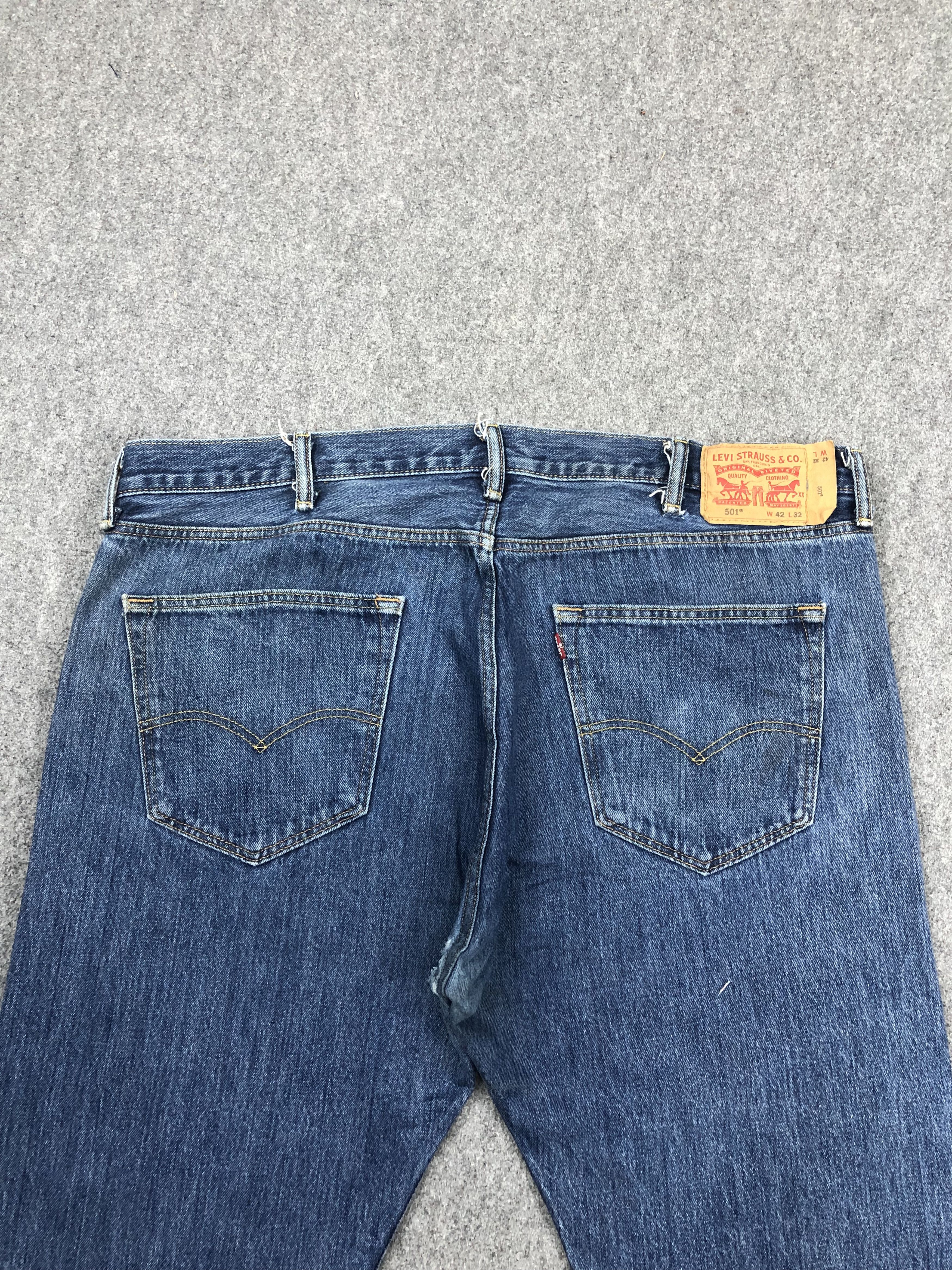 Levi's Vintage Levis 501 Blue Denim Jeans DP1532 Size US 44 / EU 60 - 4 Thumbnail