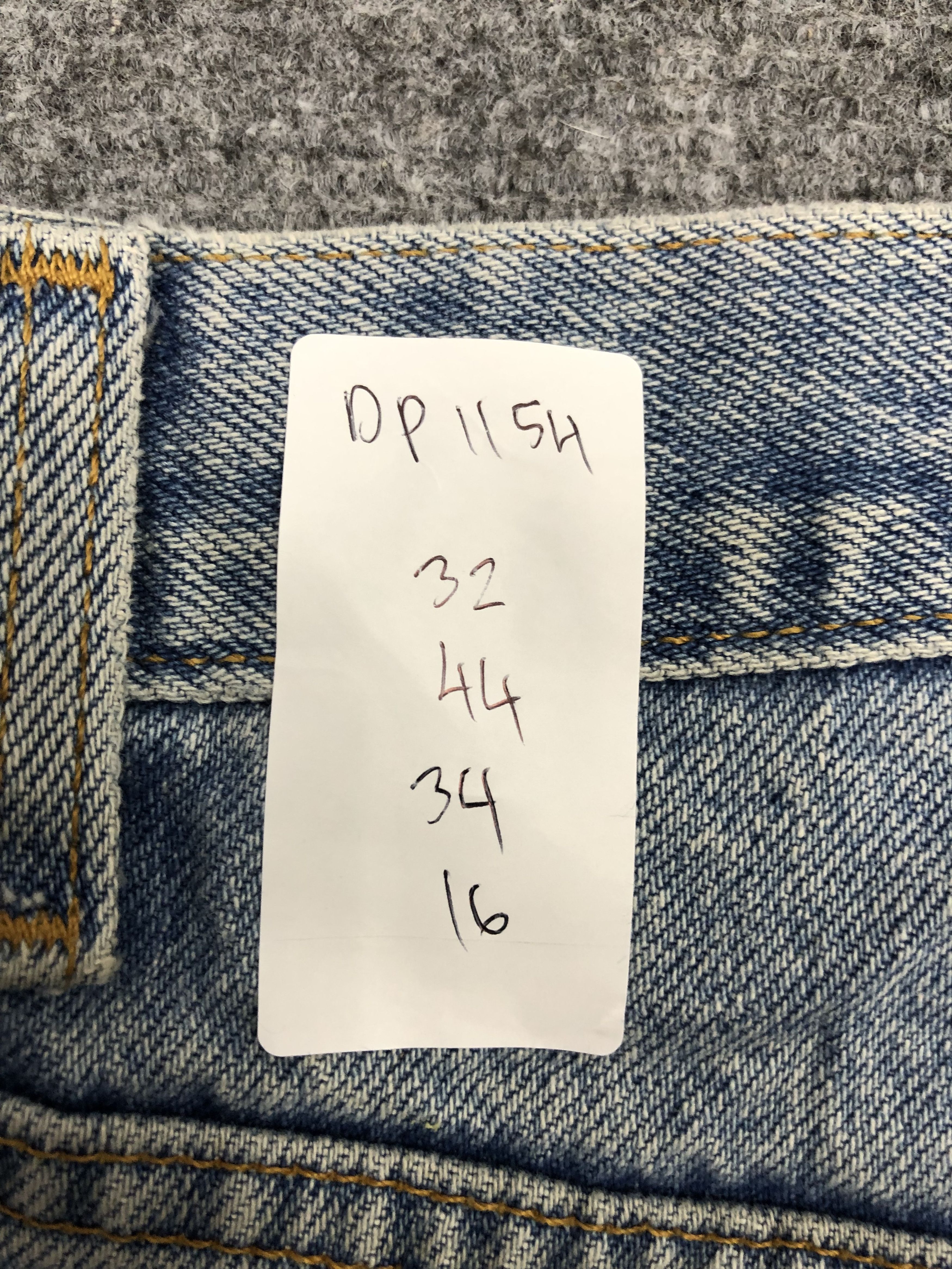 Levi's Vintage 90s Levis 550 Light Wash Jeans DP1154 Size US 32 / EU 48 - 10 Thumbnail