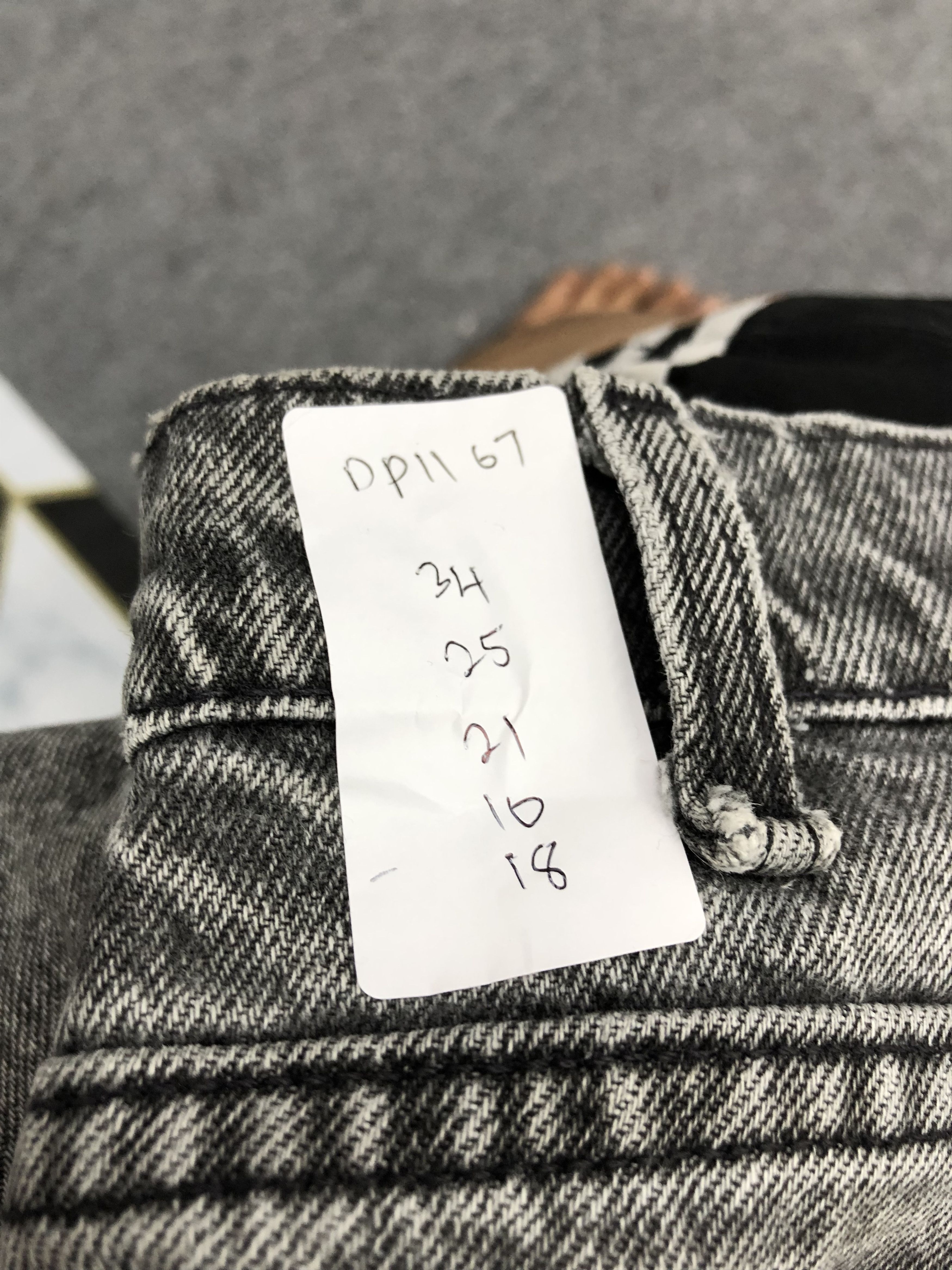 Levi's Vintage 90s Levis 550 Black Cropped Jeans DP1167 Size US 34 / EU 50 - 9 Thumbnail