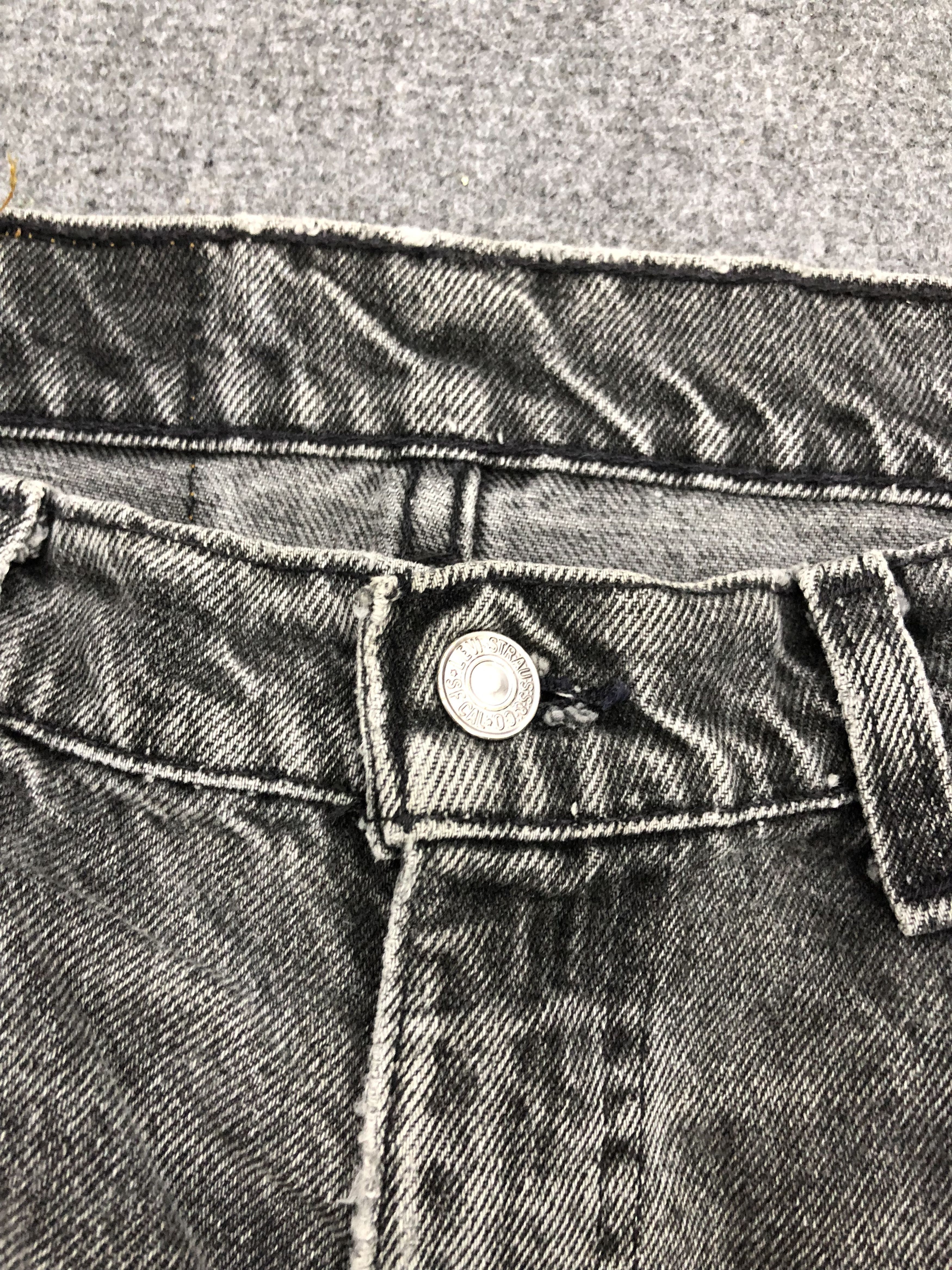 Levi's Vintage 90s Levis 550 Black Cropped Jeans DP1167 Size US 34 / EU 50 - 7 Thumbnail