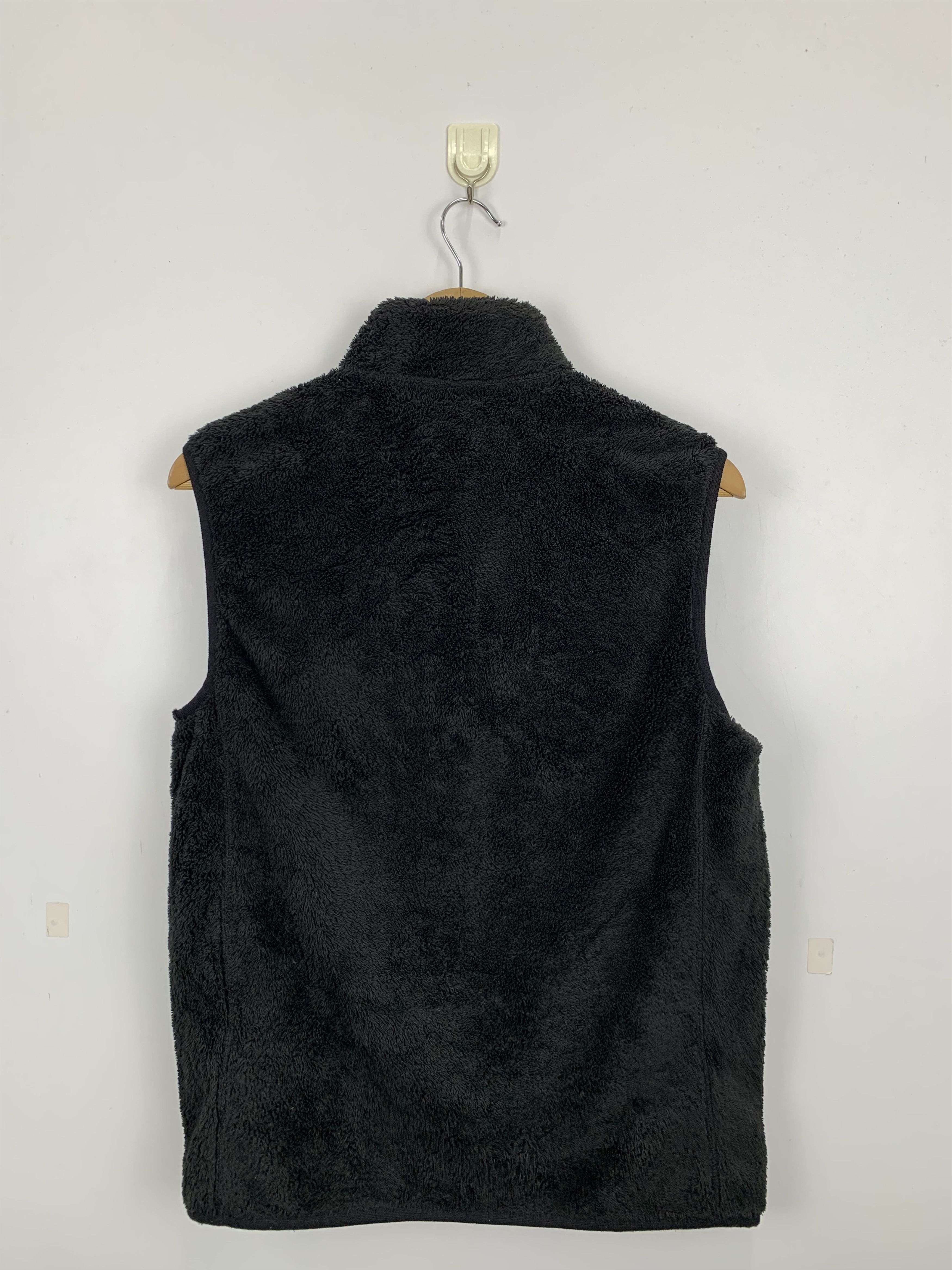 Uniqlo Japanese Brand Uniqlo Matted Fleece Vests J1021 Size US M / EU 48-50 / 2 - 5 Thumbnail