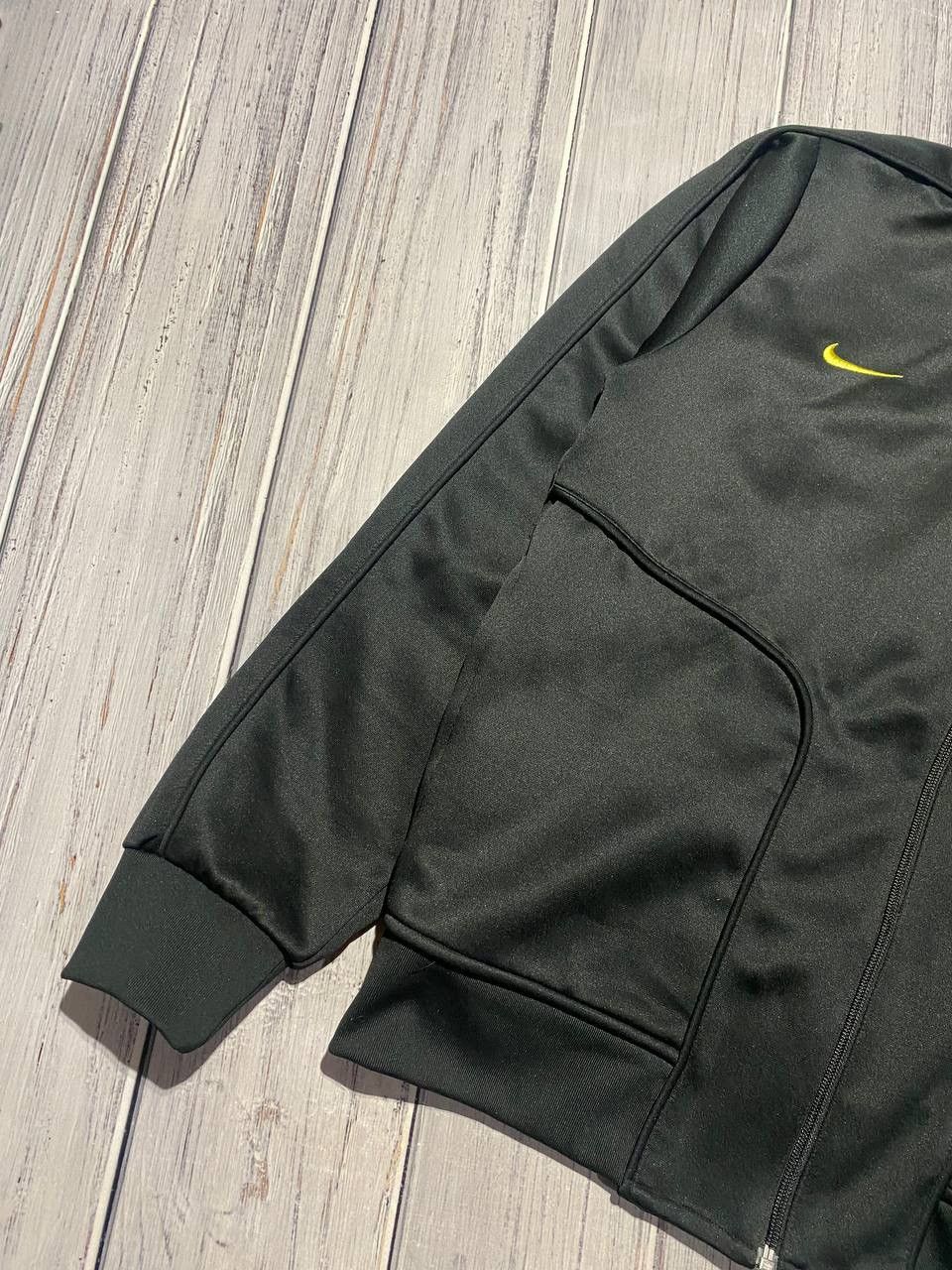 Nike Vintage Nike Juventus Training Jacket 00s Swoosh Big Logo Size US L / EU 52-54 / 3 - 10 Thumbnail