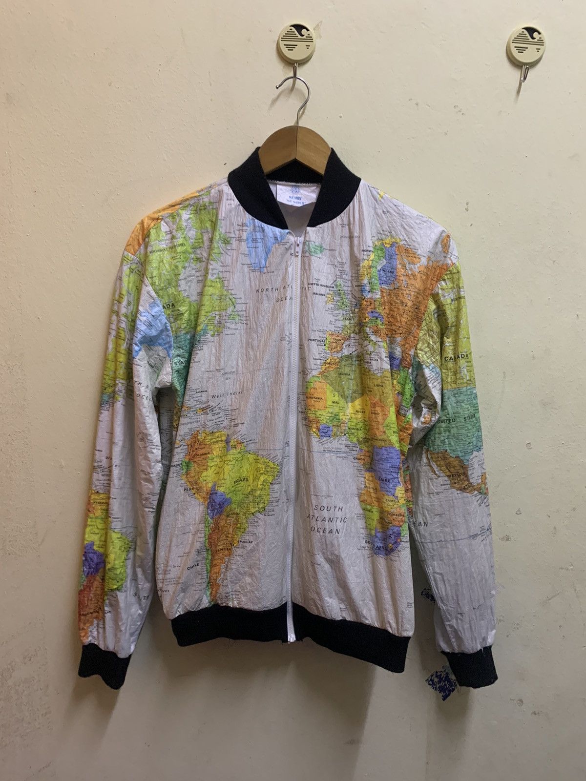 Vintage VINTAGE 90s WORLD MAP JACKET KURT COBAIN BY LESLIE