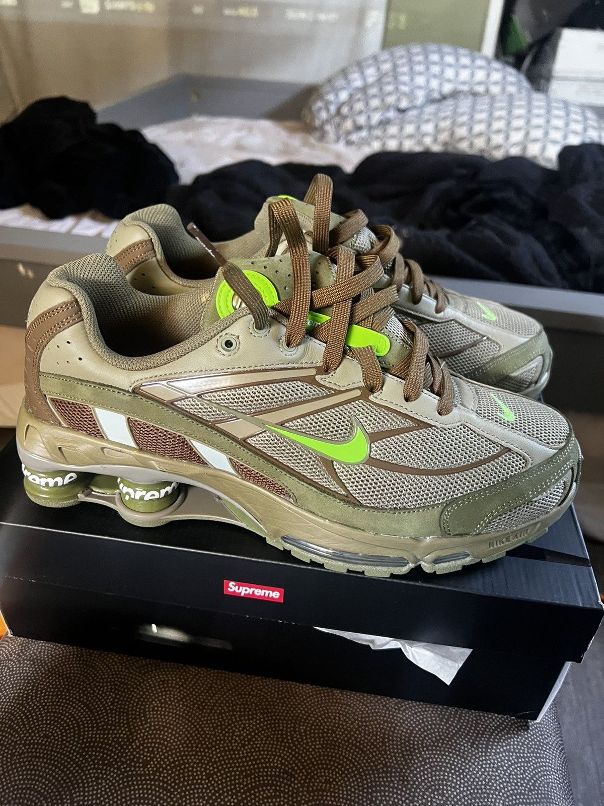 supreme nike shox ride 2