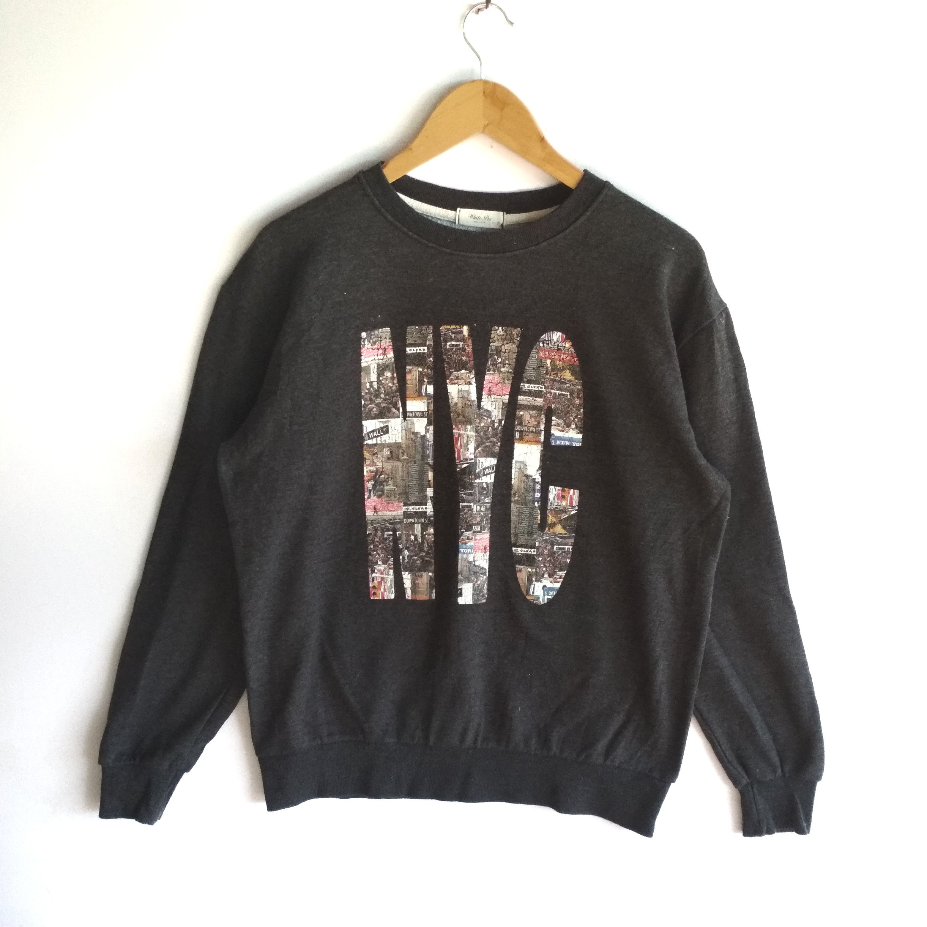 Other NYC NEW YORK CITY BIG SPELL OUT CREWNECK SWEATSHIRT Size US M / EU 48-50 / 2 - 1 Thumbnail