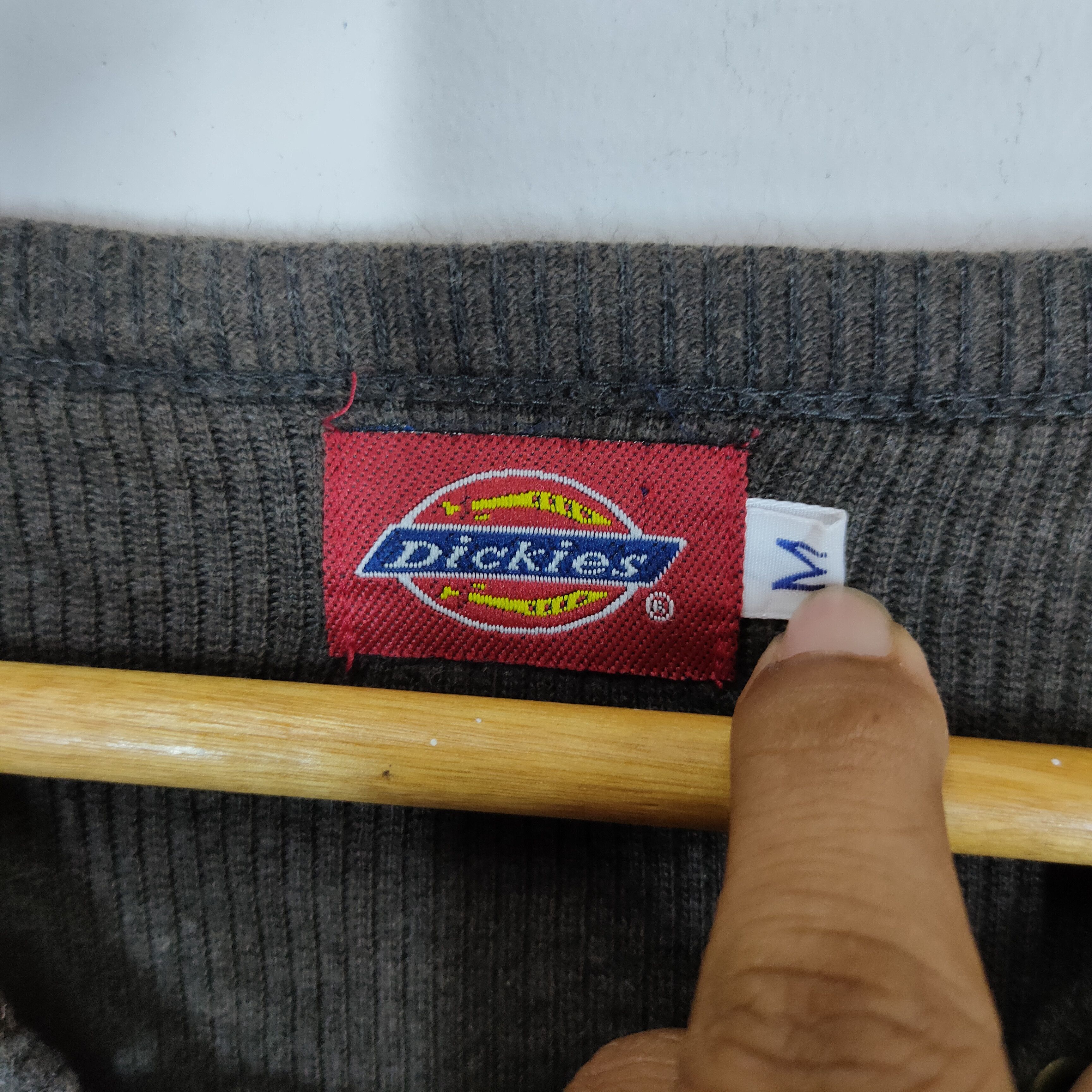 DICKIES STYLISH Neck Design Long Sleeve Classic Sweatshirt