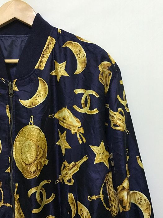 Chanel very rare 80s 90s vintage chanel cc logos and charms navy gold bomber  jacket