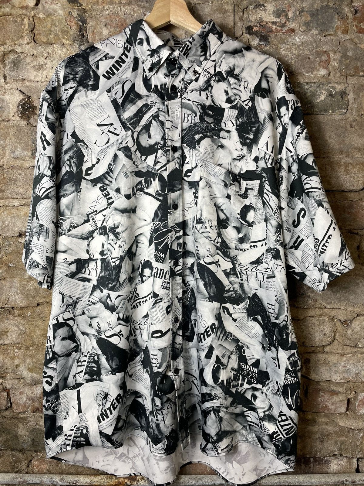 Balenciaga Balenciaga Newspaper Magazine Button Up Shirt - Size 39 Size US L / EU 52-54 / 3 - 2 Thumbnail