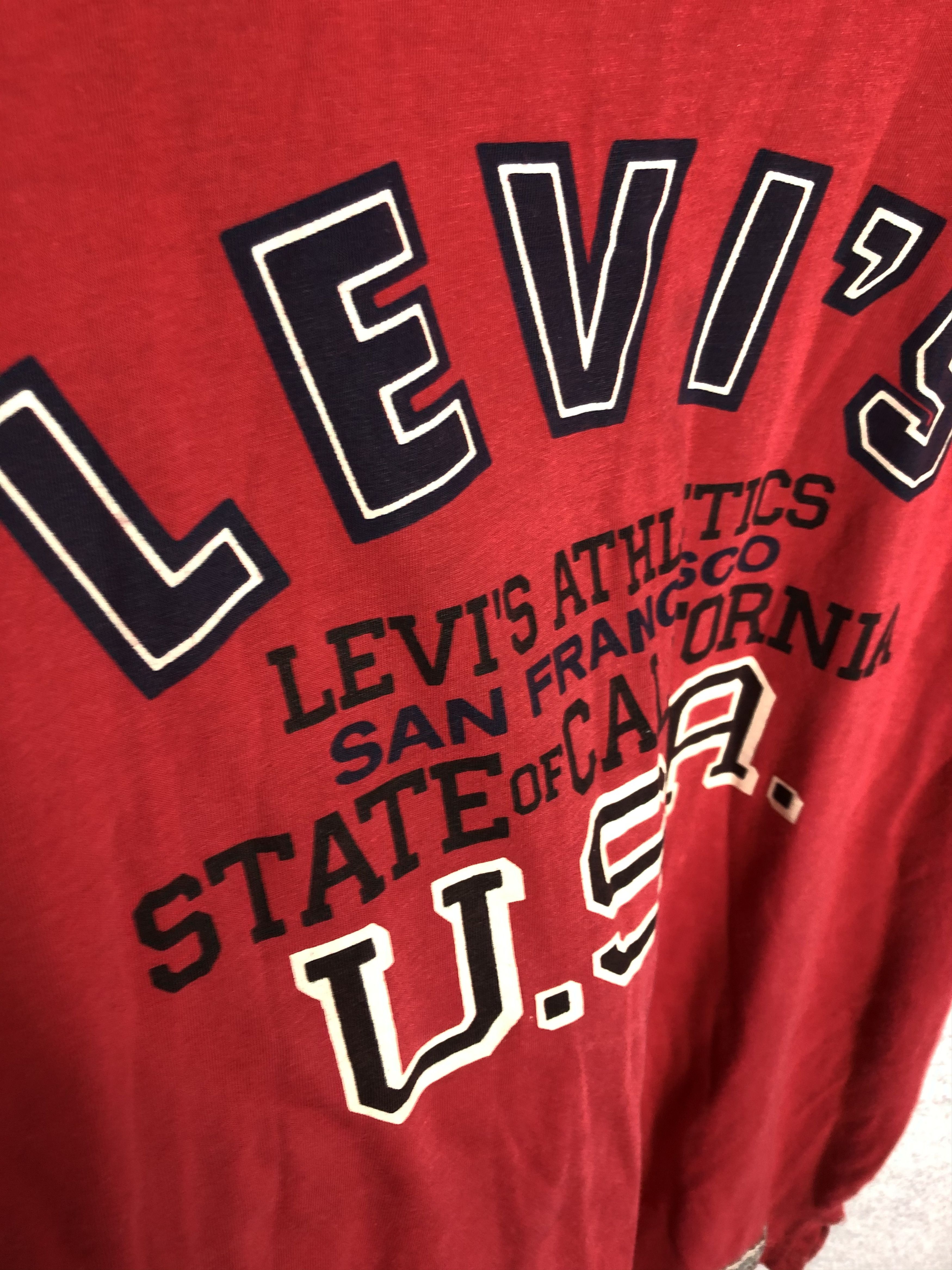 Levi's Vintage 80s Levi’s USA big logo Tee Shirt Size US L / EU 52-54 / 3 - 3 Thumbnail