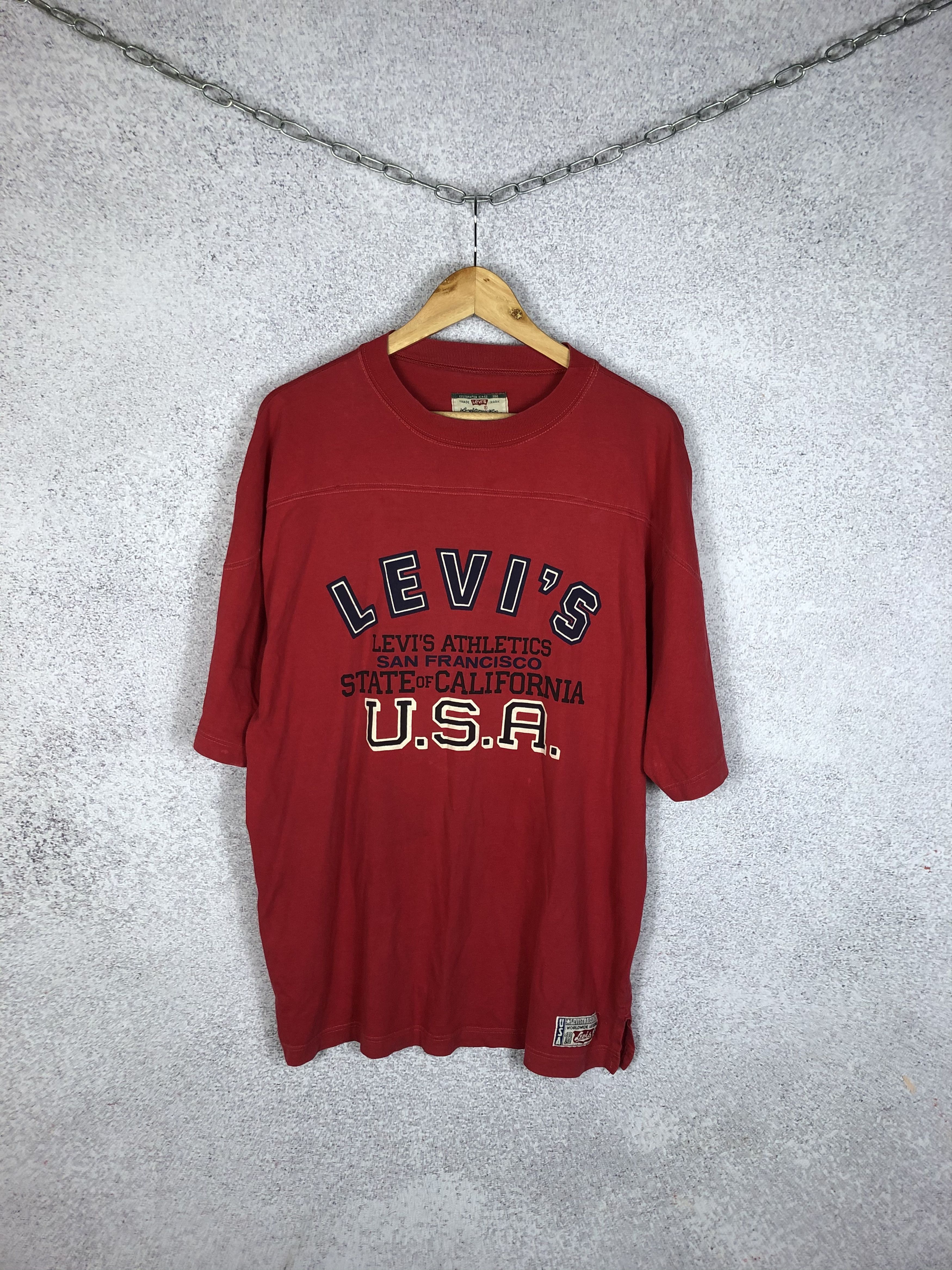 Levi's Vintage 80s Levi’s USA big logo Tee Shirt Size US L / EU 52-54 / 3 - 1 Thumbnail