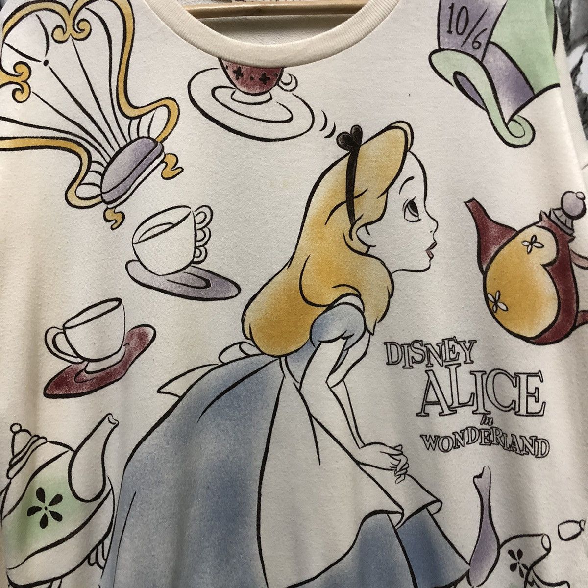 Cartoon Network × Disney × Vintage Disney movie alice in wonderland crewneck Size M / US 6-8 / IT 42-44 - 3 Thumbnail