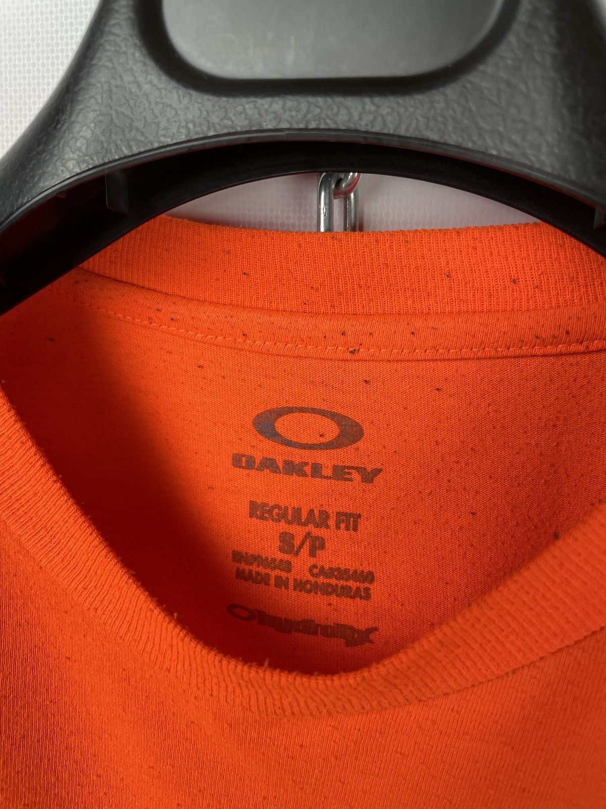 Oakley × Vintage Oakley Logo Orange T-Shirt Size US S / EU 44-46 / 1 - 4 Thumbnail