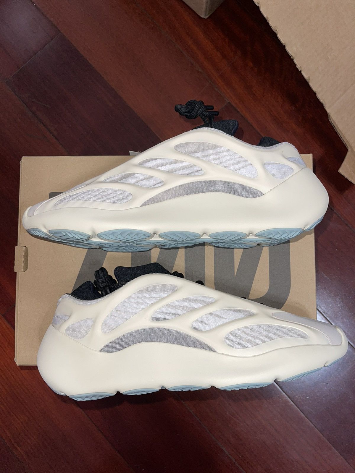 adidas gazelle silver green womens Adidas Yeezy Boost 700 V3 Azael 2019 (FW4980) Men's Size 6-13  Solestage