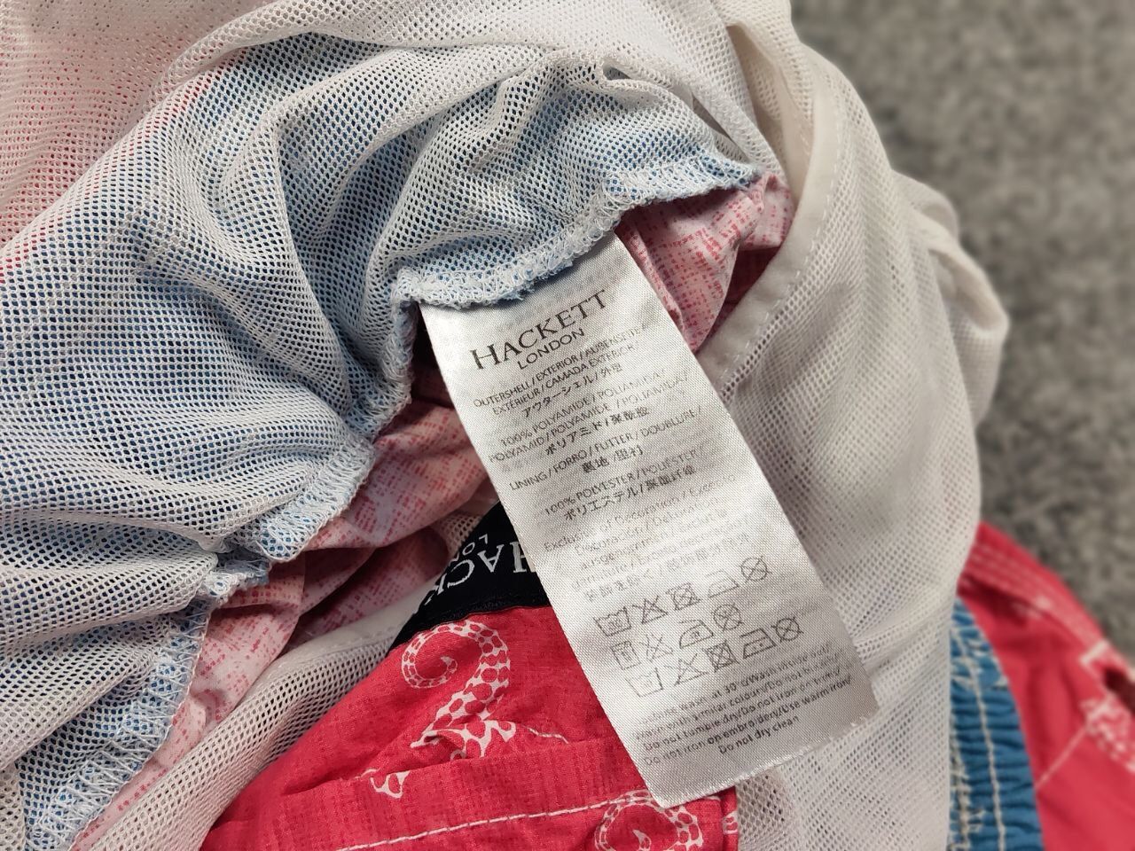 Hackett Hackett London Coral Multi logo Premium Casual Shorts Size US 32 / EU 48 - 16 Thumbnail