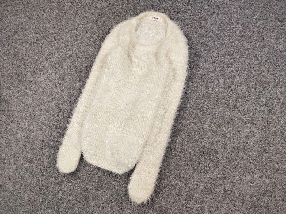 Japanese Brand Vintage Japanese White Mohair Style Fuzzy Y2K Sweater Size US S / EU 44-46 / 1 - 2 Thumbnail