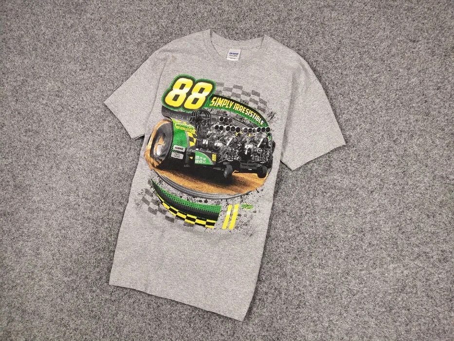 NASCAR Vintage Nascar Tractor Pulling simply irresistible T shirt Size US L / EU 52-54 / 3 - 2 Thumbnail