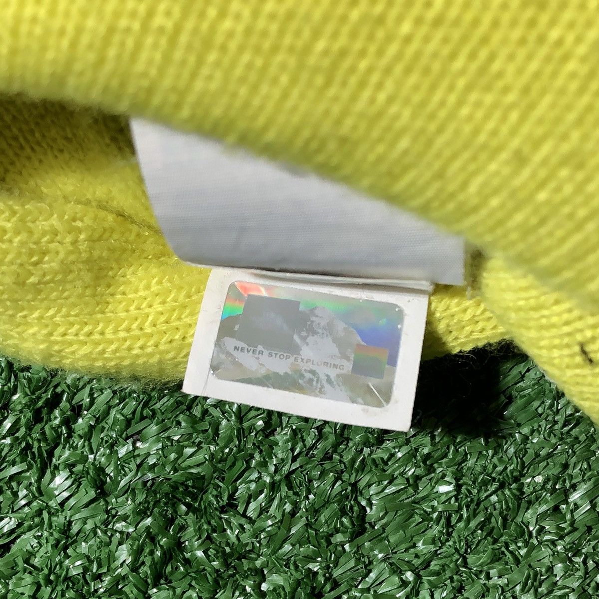 Supreme × The North Face SUPREME X THE NORTH FACE BEANIE SULPHUR FW 2018 Size ONE SIZE - 7 Thumbnail