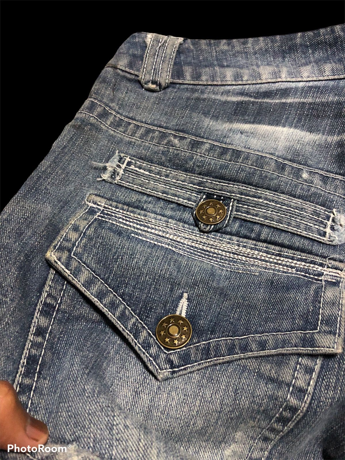 Other SCRIPT DISTRESSED DENIM BY ORIGINAL JEANS Size US 33 - 5 Thumbnail