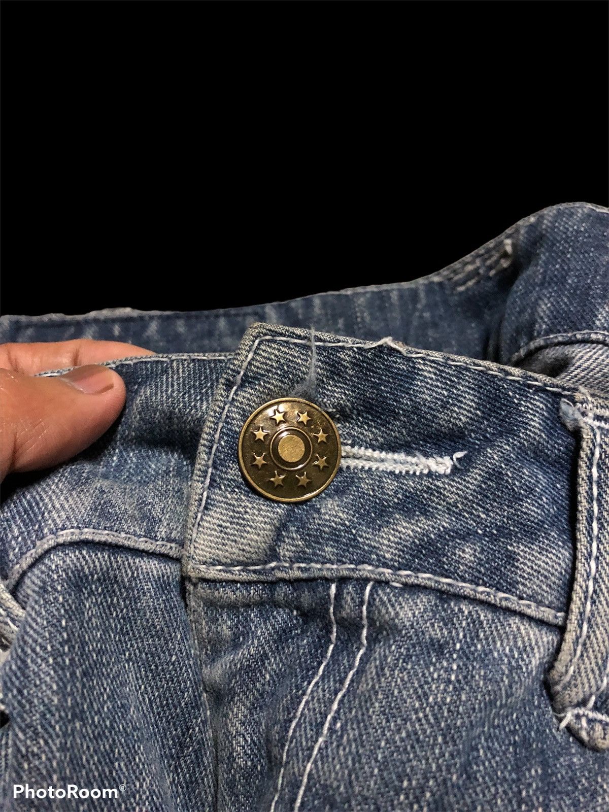 Other SCRIPT DISTRESSED DENIM BY ORIGINAL JEANS Size US 33 - 6 Thumbnail