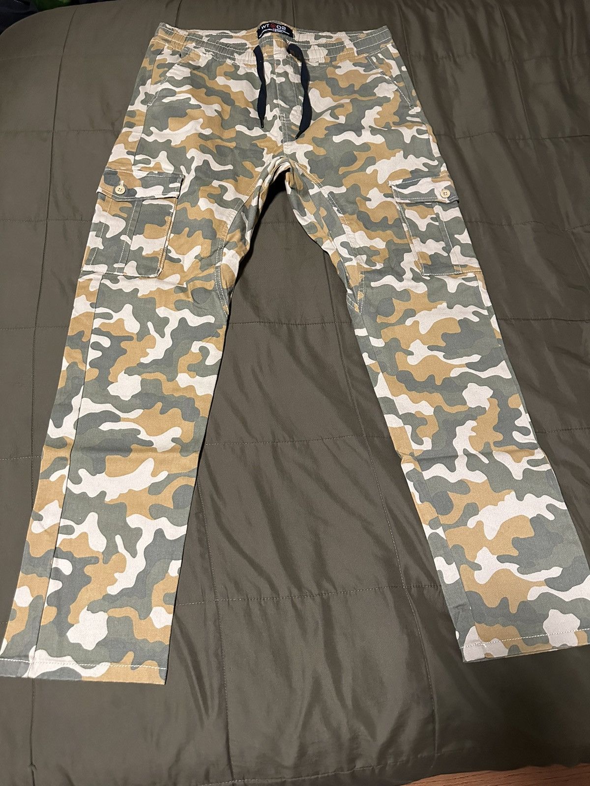 Other Camo cargos LARGE Size US 36 / EU 52 - 1 Thumbnail