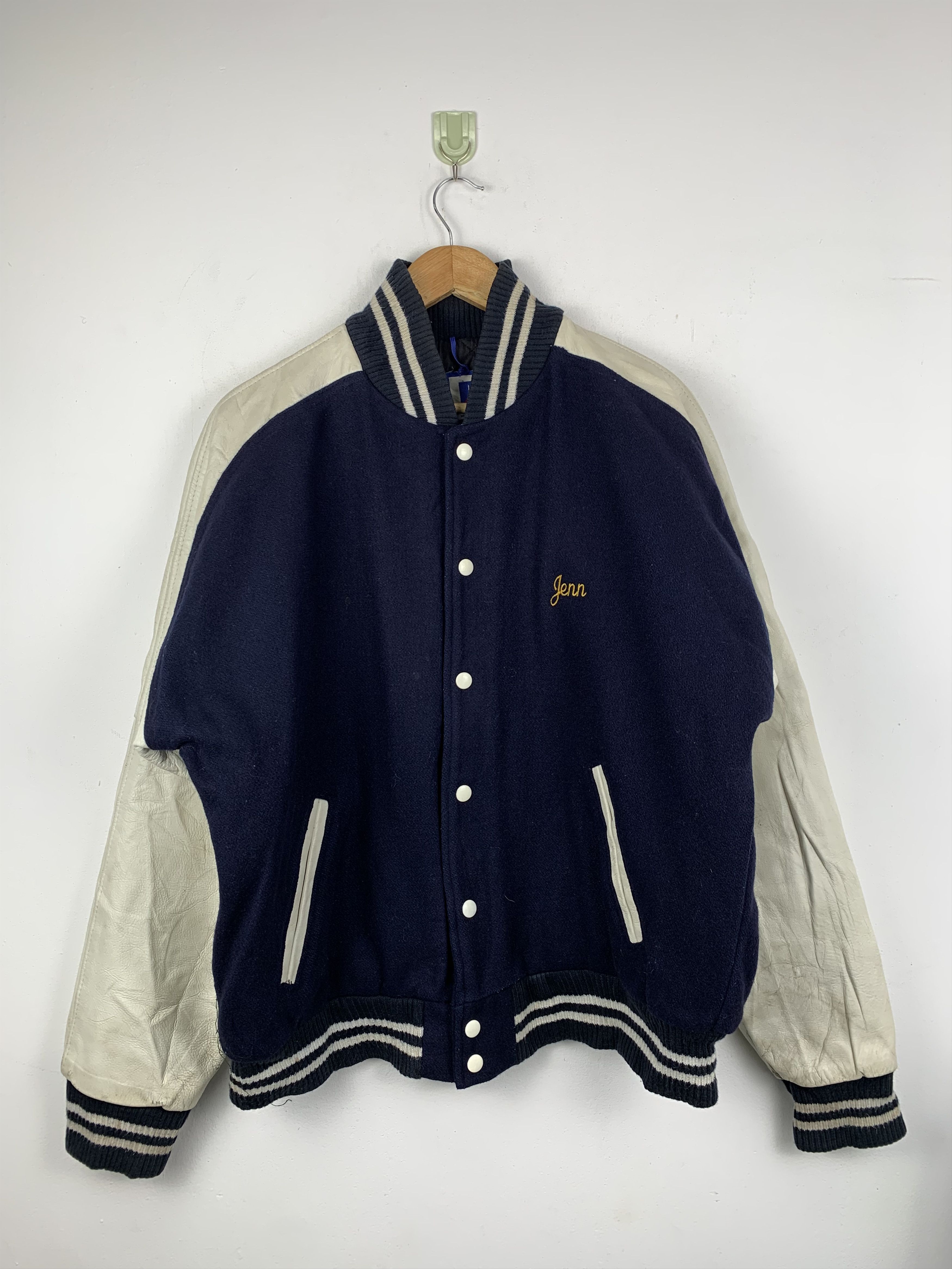 Vintage Vintage 80s Cheerleader Leather Varsity Jacket V0529 Size US L / EU 52-54 / 3 - 3 Thumbnail