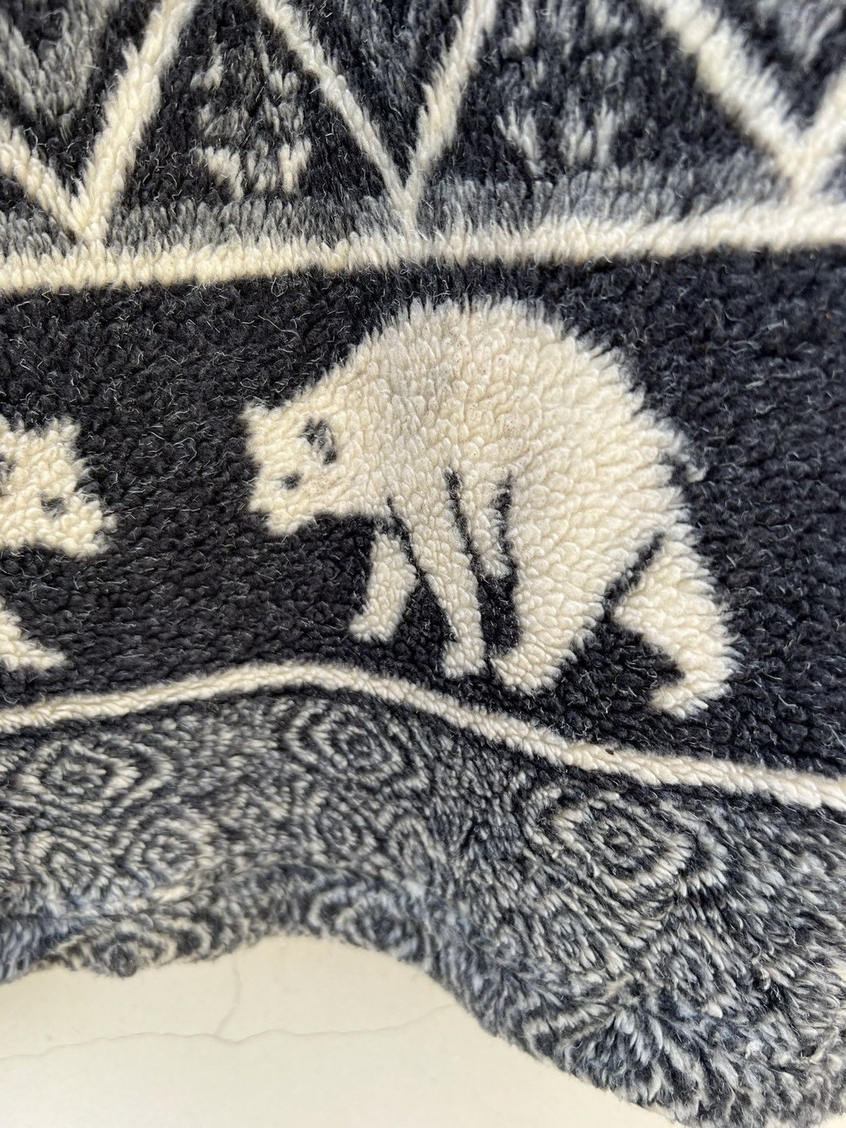 C.P. Company RARE!! Vintage 90s C.P. Company Polar Bear Fleece Sweater Size US L / EU 52-54 / 3 - 19 Thumbnail