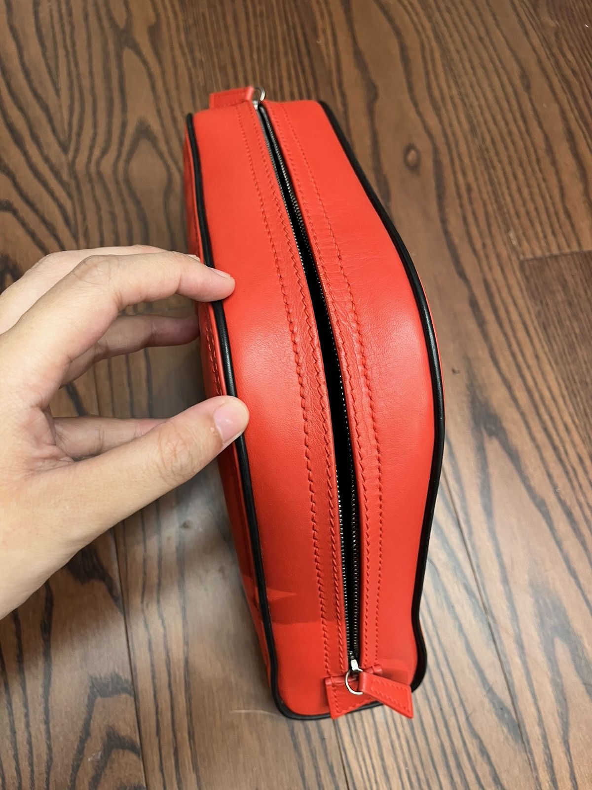 Balenciaga Authentic Balenciaga SS19 Car S runway red clutch Size ONE SIZE - 11 Thumbnail
