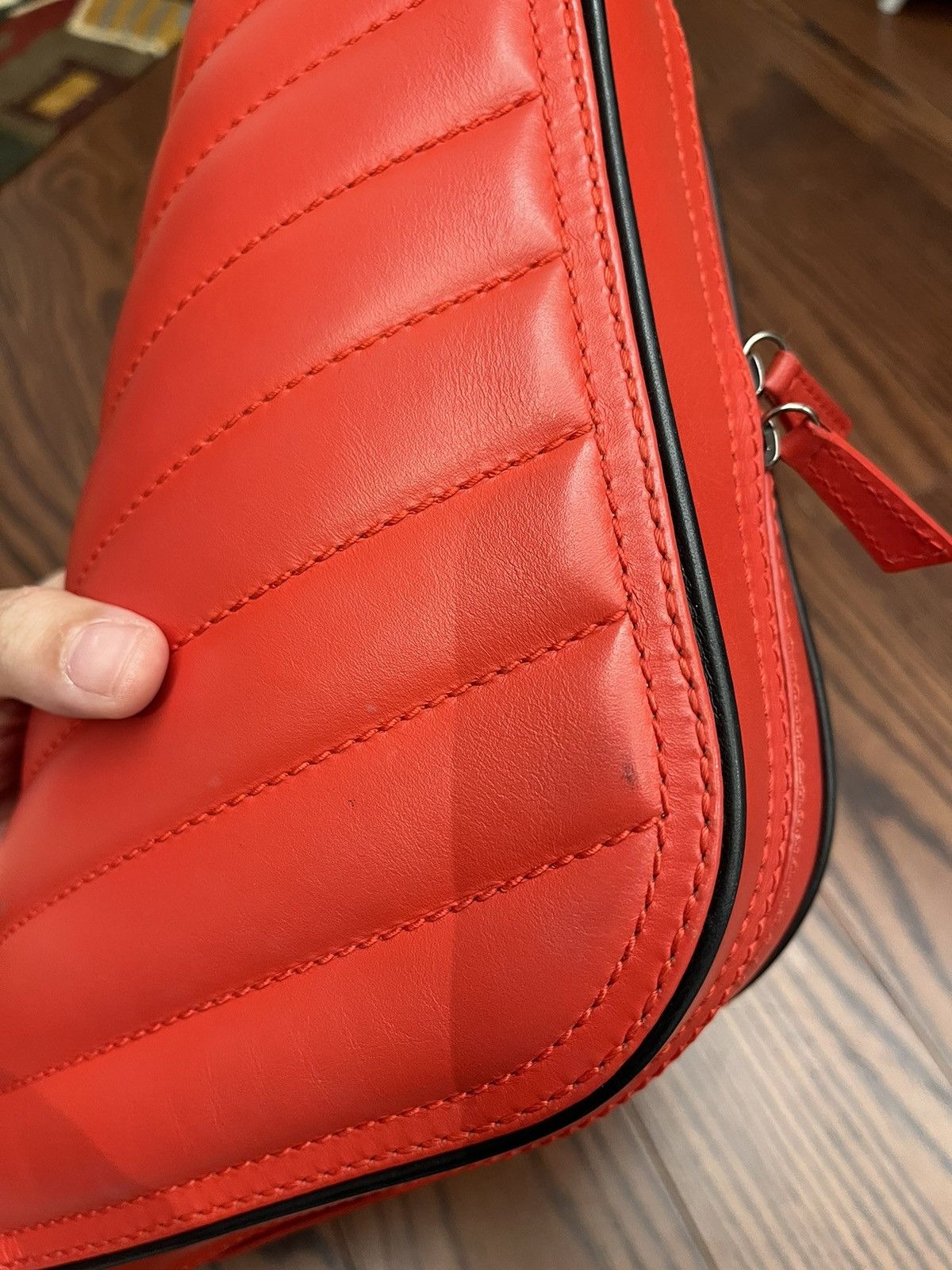 Balenciaga Authentic Balenciaga SS19 Car S runway red clutch Size ONE SIZE - 19 Thumbnail