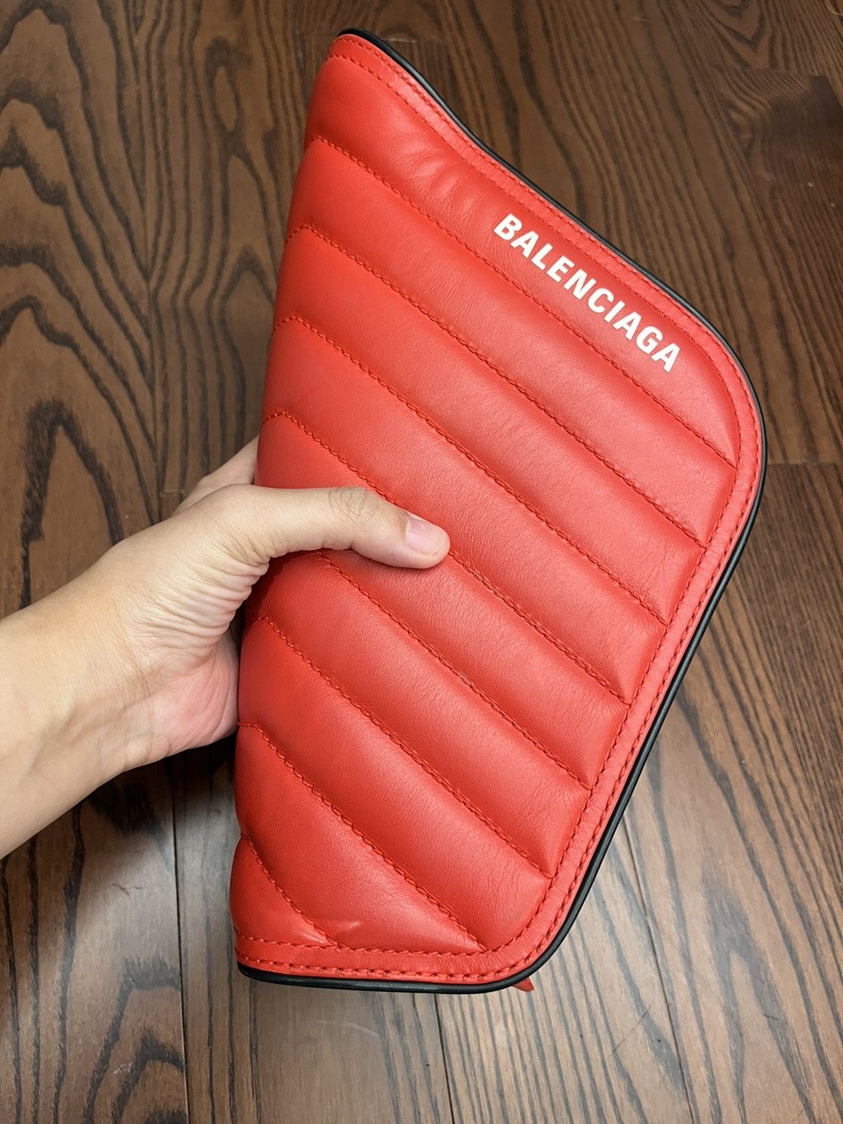 Balenciaga Authentic Balenciaga SS19 Car S runway red clutch Size ONE SIZE - 1 Thumbnail