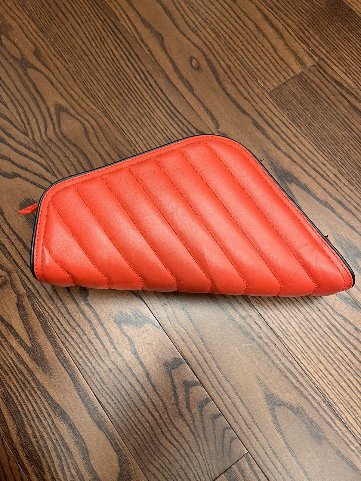 Balenciaga Authentic Balenciaga SS19 Car S runway red clutch Size ONE SIZE - 10 Thumbnail