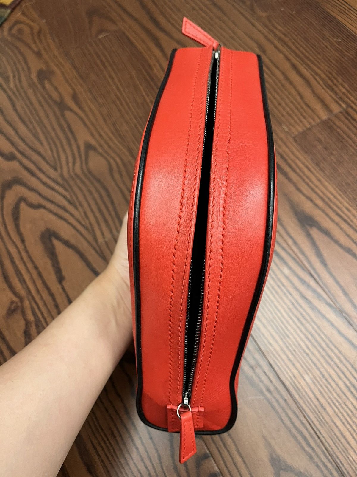 Balenciaga Authentic Balenciaga SS19 Car S runway red clutch Size ONE SIZE - 16 Thumbnail