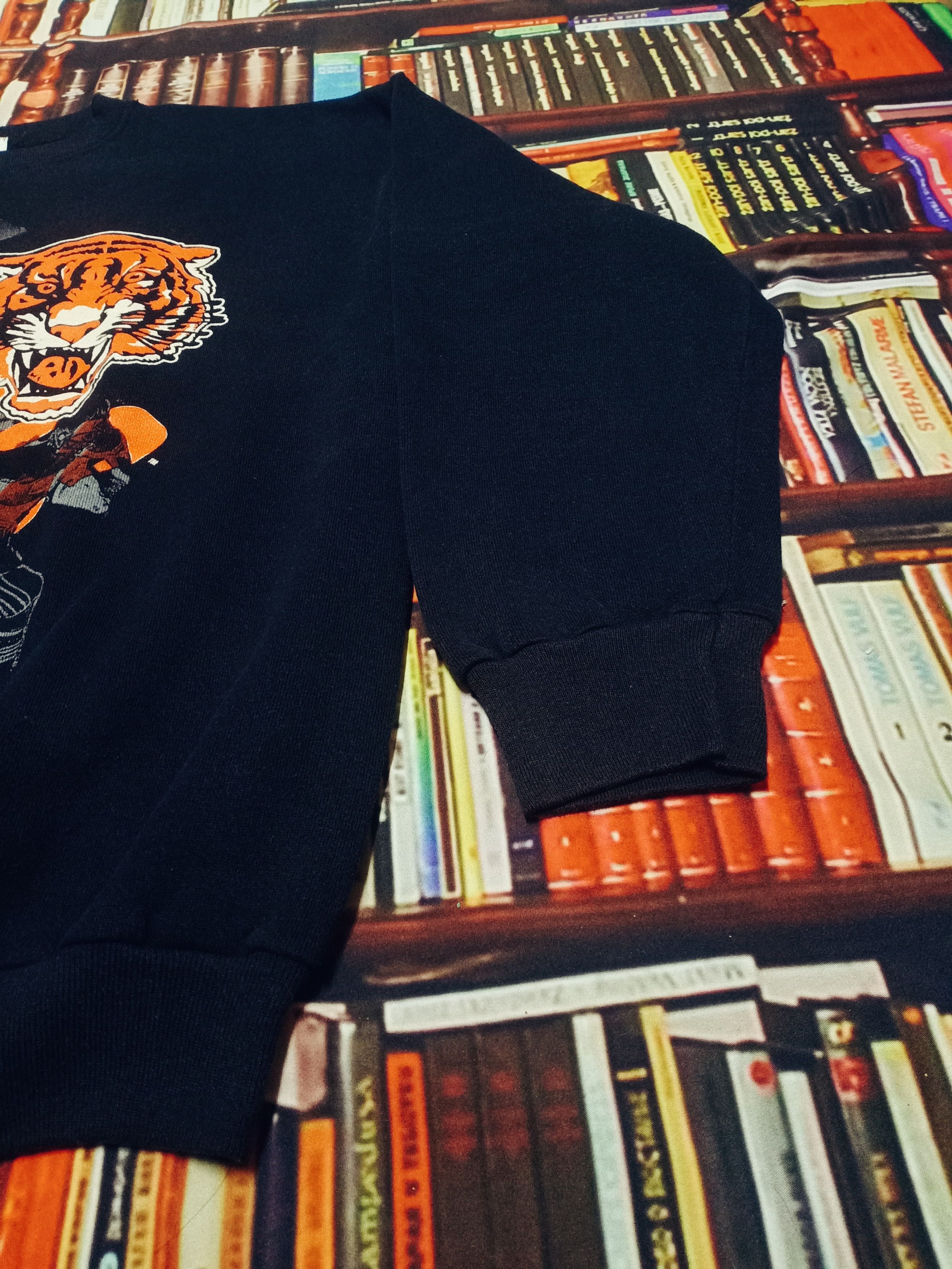Vintage Vtg The Tiger Cincinnati Bengals Sweatshirt Graphic Tees Size US M / EU 48-50 / 2 - 6 Thumbnail
